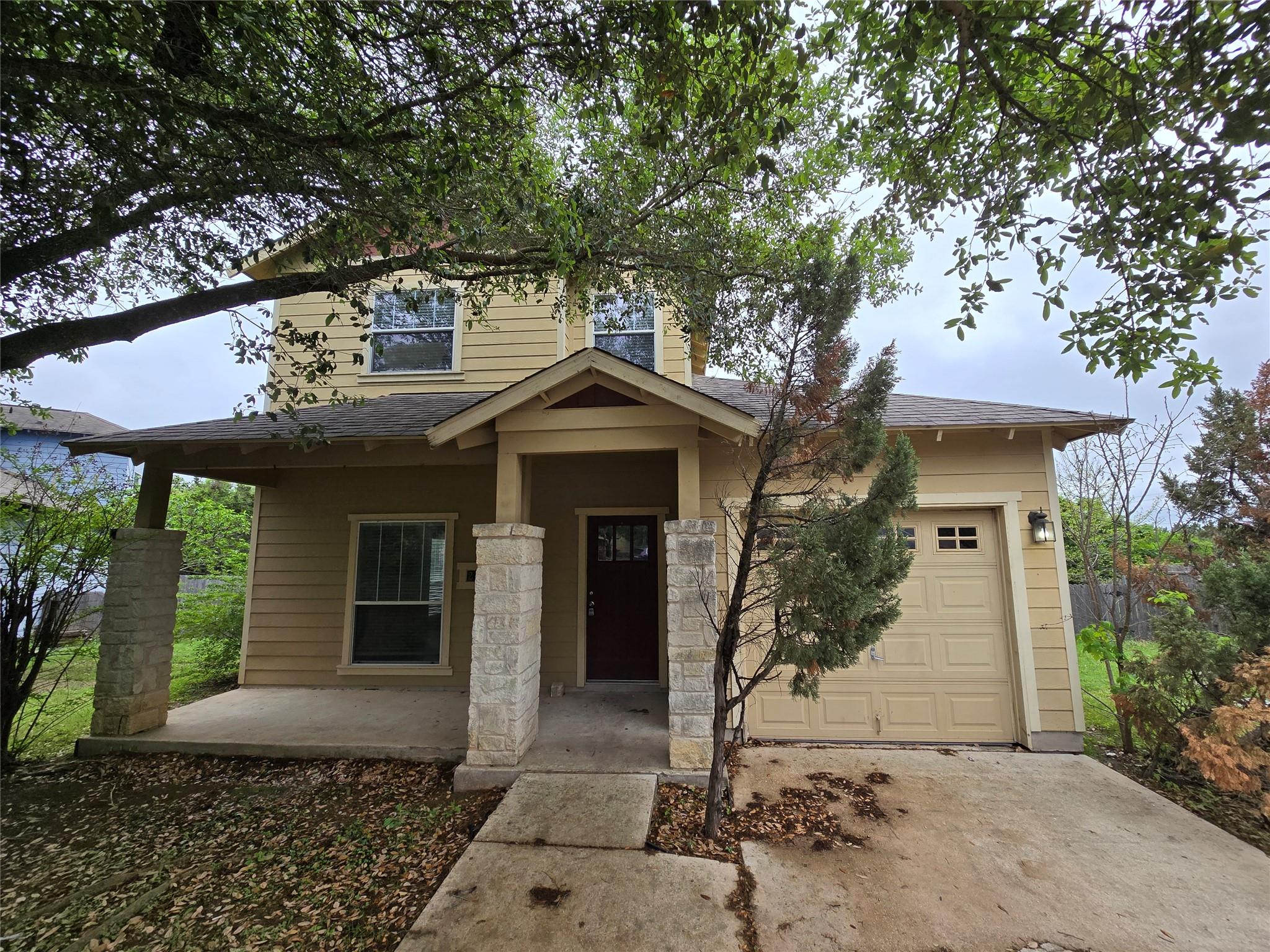 2121 Wayward Sun Dr Property Photo