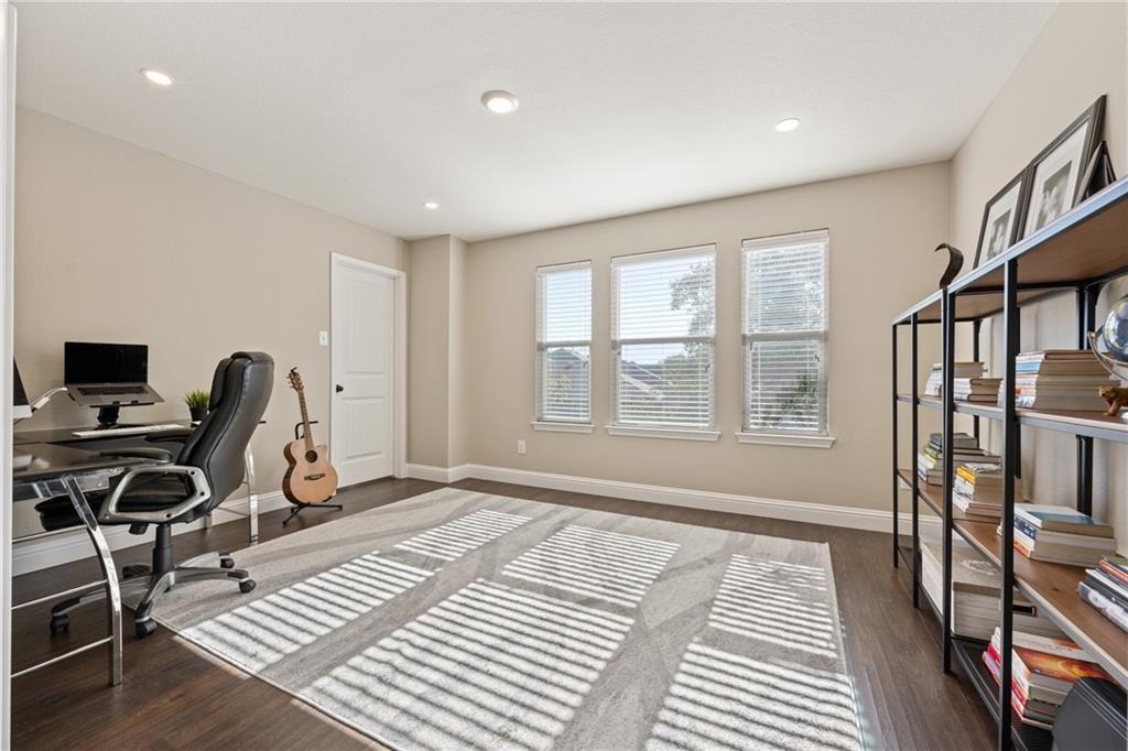 1524 Uhland Dr Property Photo 18
