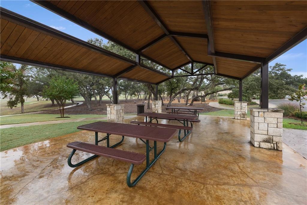 1524 Uhland Dr Property Photo 32
