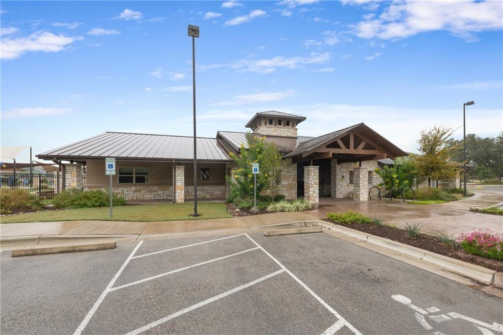 1524 Uhland Dr Property Photo 33