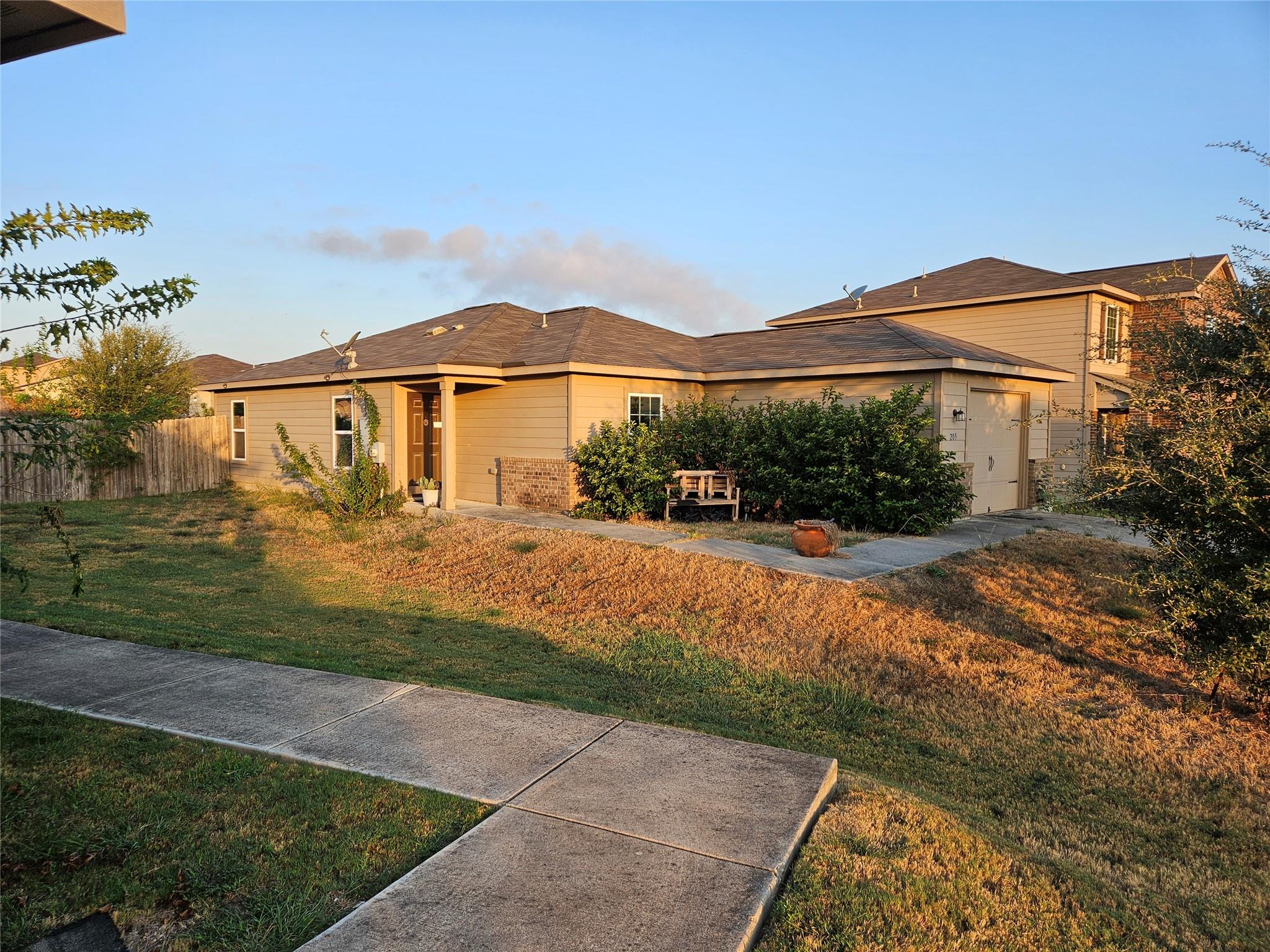 205 Millers Loop Property Photo 1