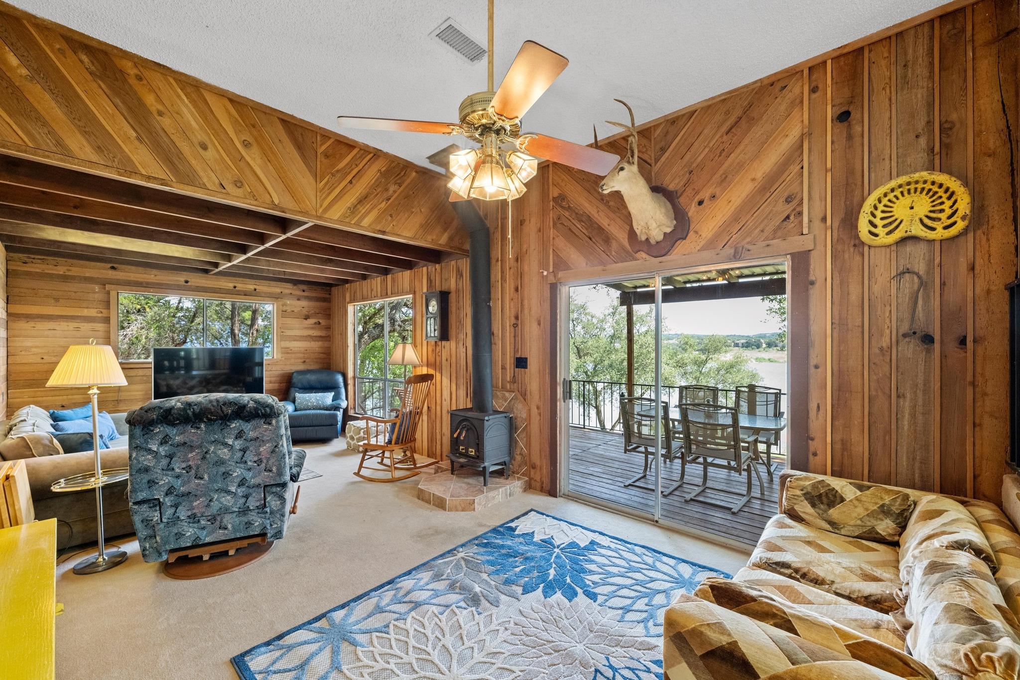 20926 W Lakeshore Dr Property Photo 5