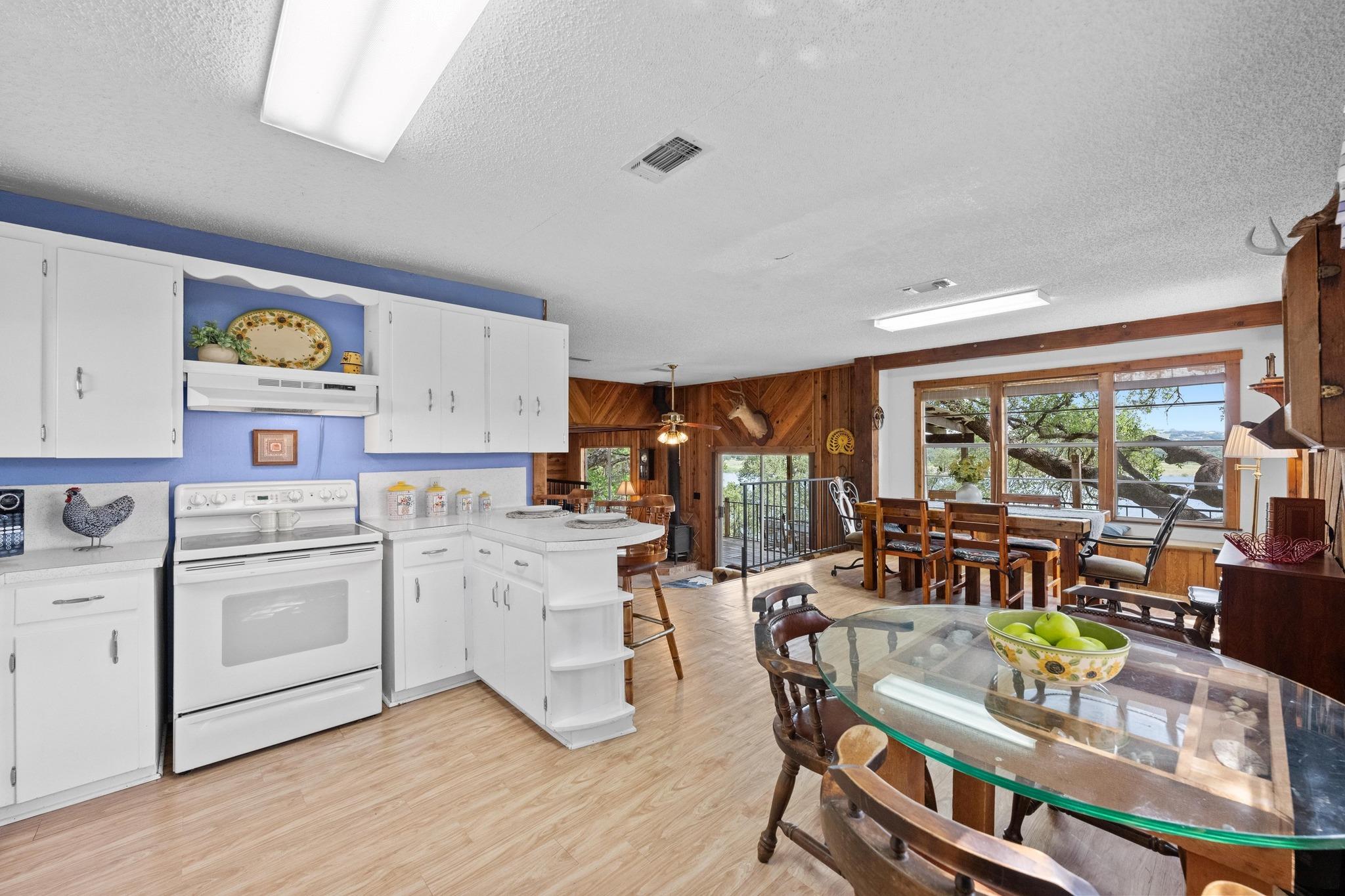 20926 W Lakeshore Dr Property Photo 15