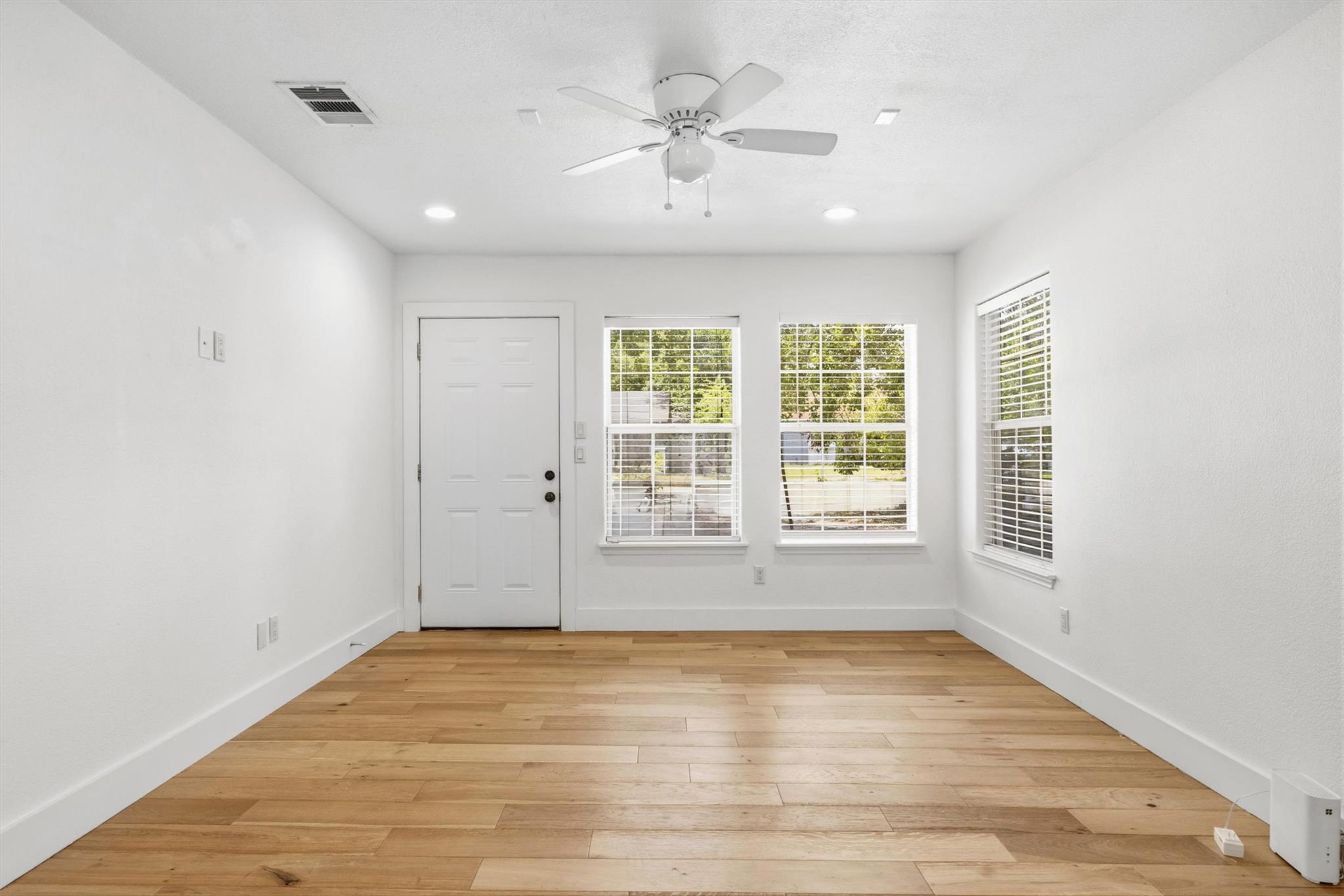 6802 Villita Avenida St Property Photo 6