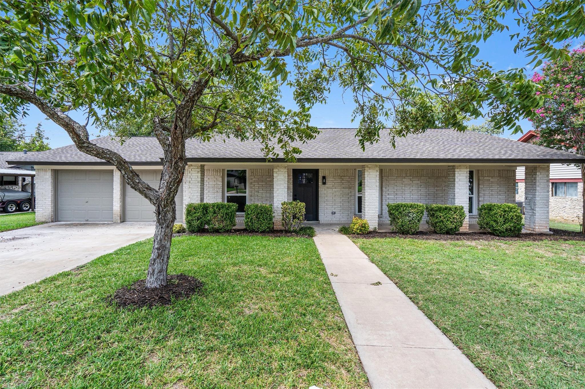 1700 Deep Wood Dr Property Photo