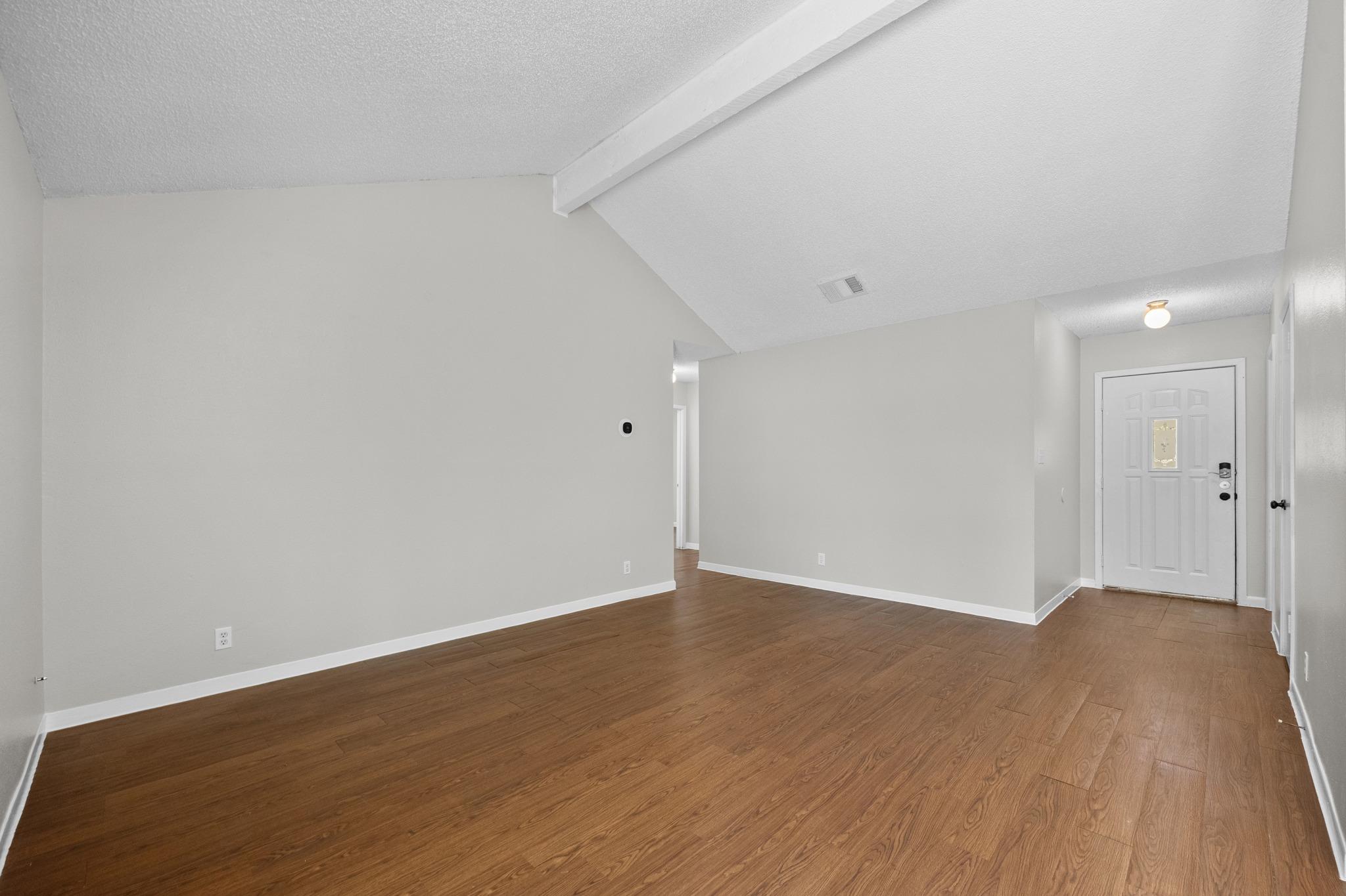 6109 Glen Meadow Dr Property Photo 7