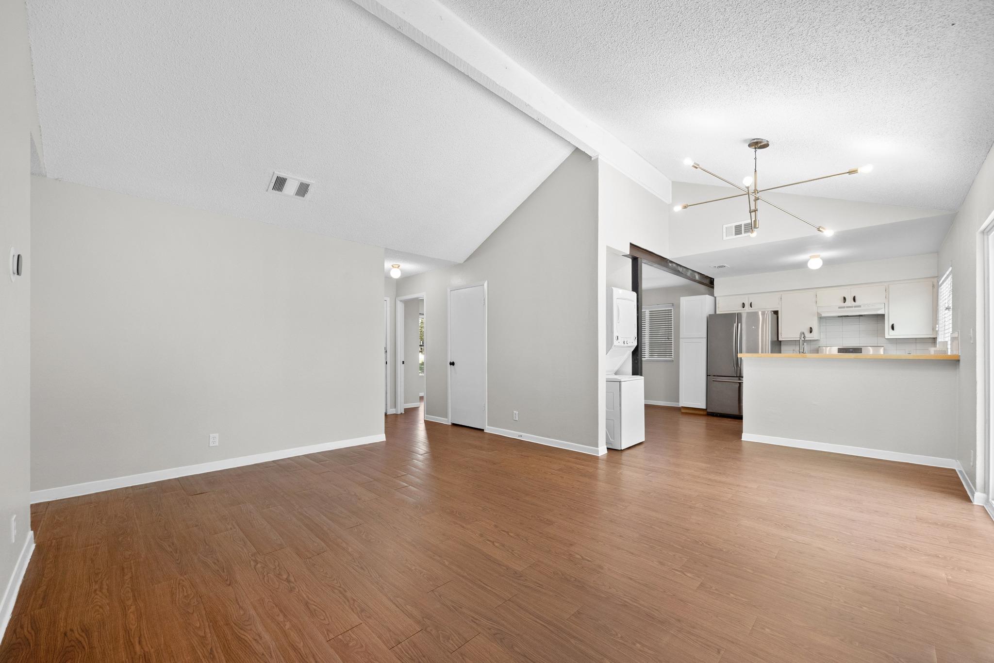 6109 Glen Meadow Dr Property Photo 8