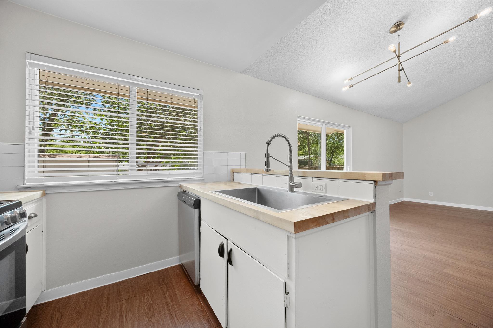 6109 Glen Meadow Dr Property Photo 10
