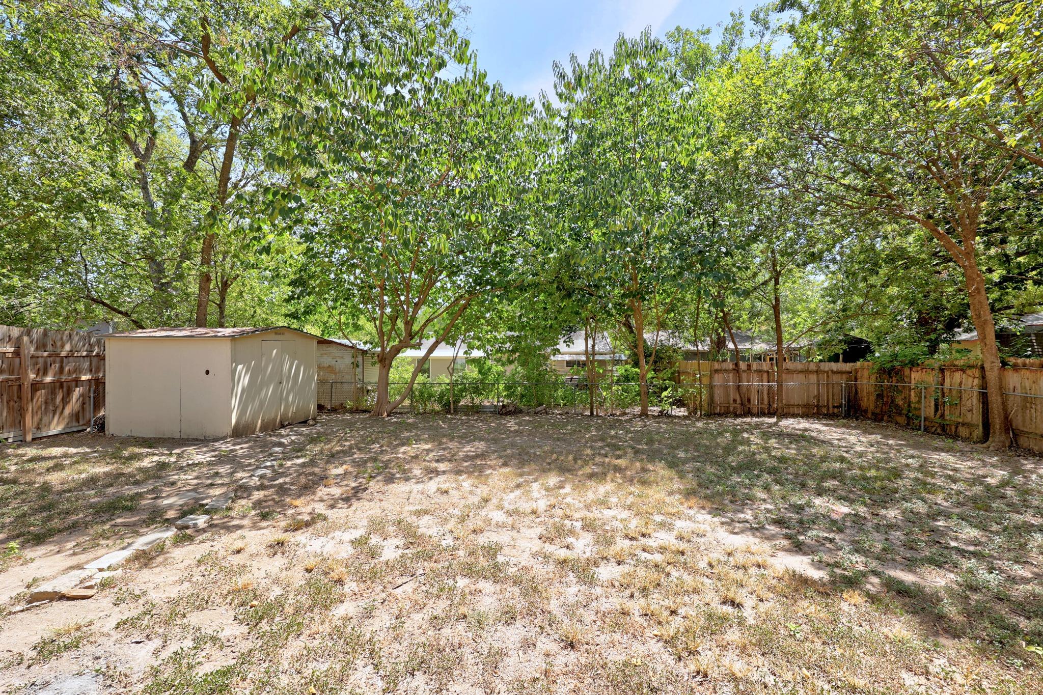 6109 Glen Meadow Dr Property Photo 23