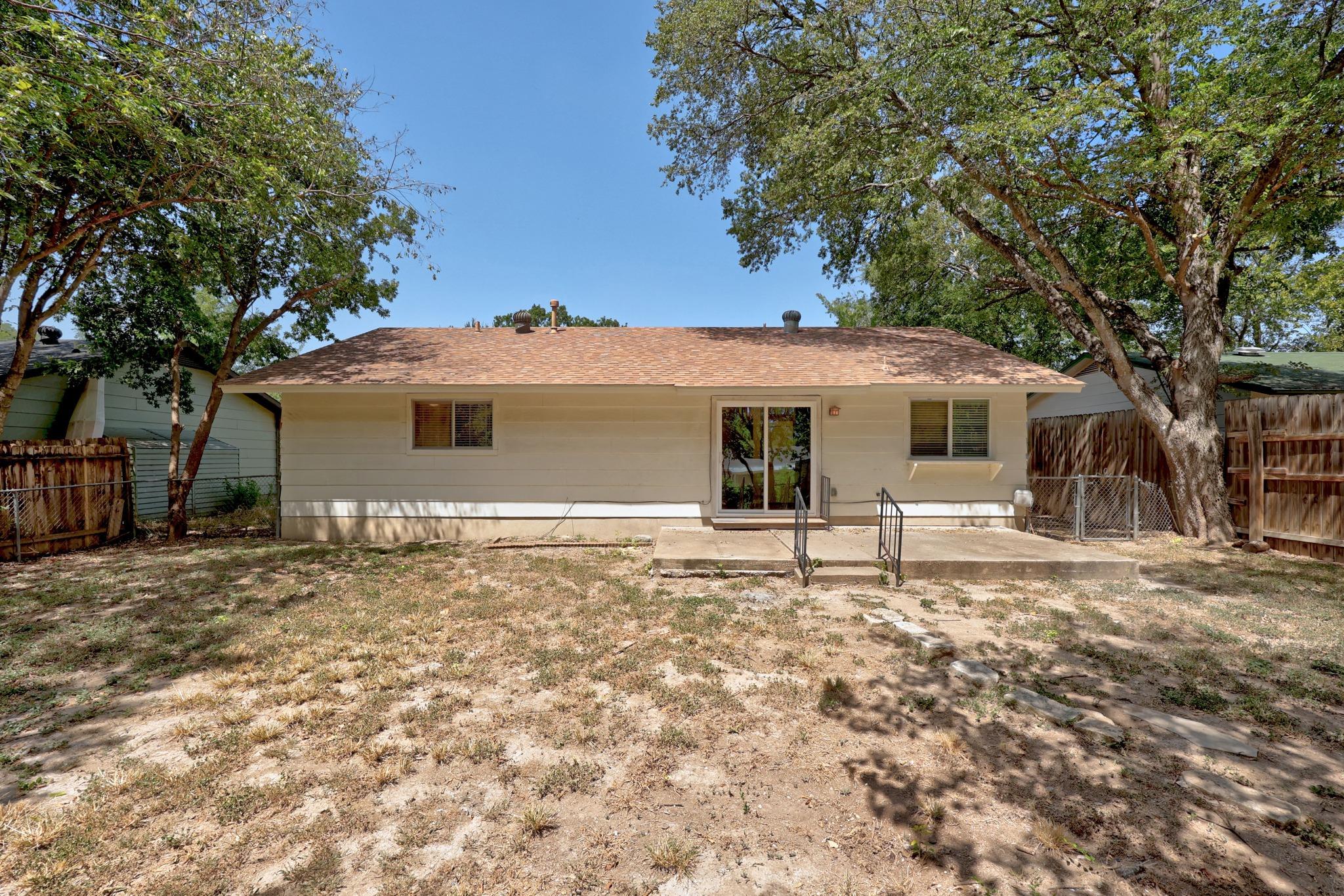6109 Glen Meadow Dr Property Photo 24