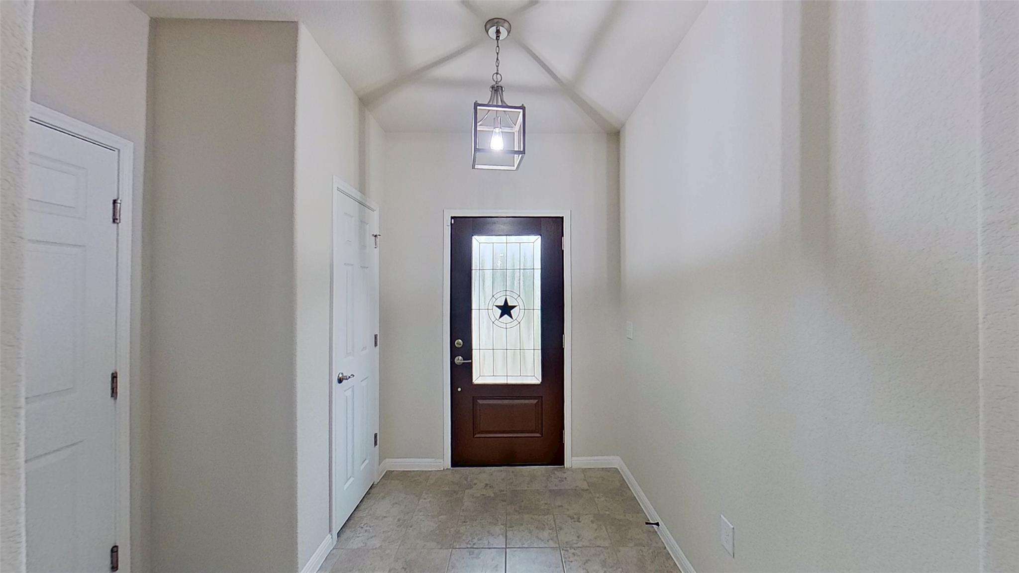 176 Mayney Ln Property Photo 2