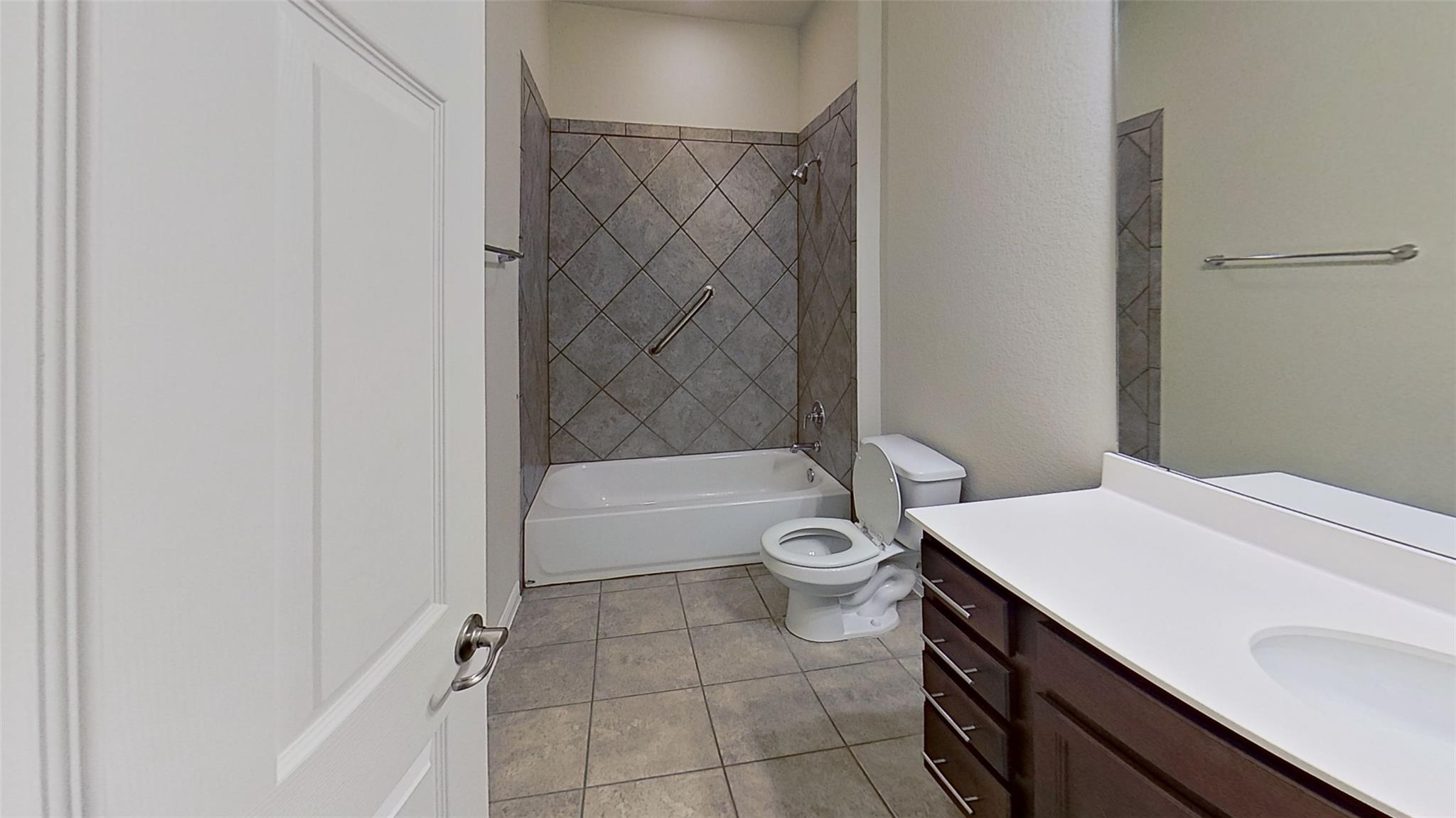 176 Mayney Ln Property Photo 6