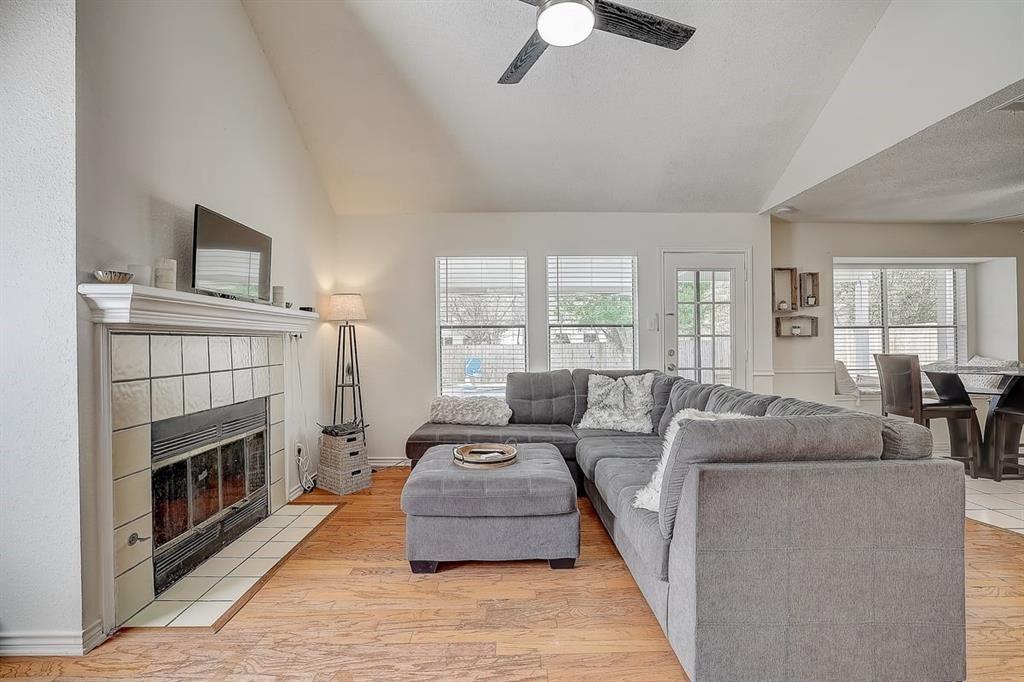 2634 Piping Rock Trl Property Photo 4