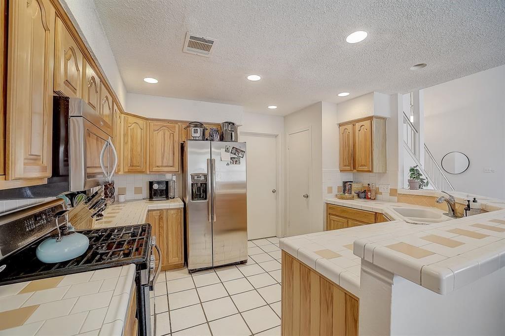 2634 Piping Rock Trl Property Photo 6