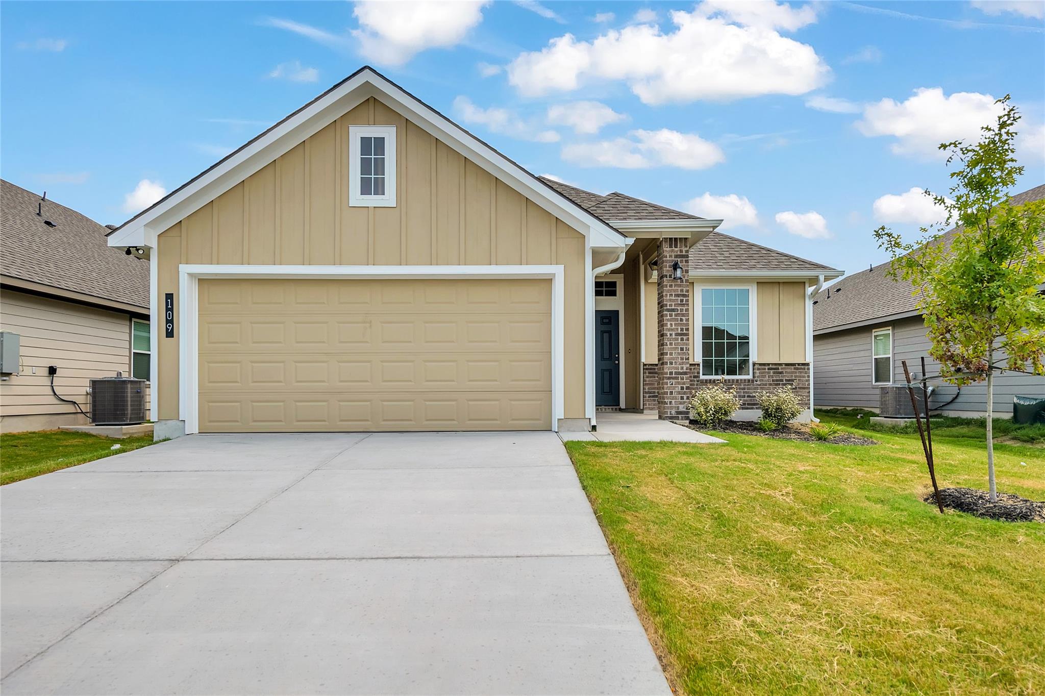 109 Watch Hill None Property Photo 1