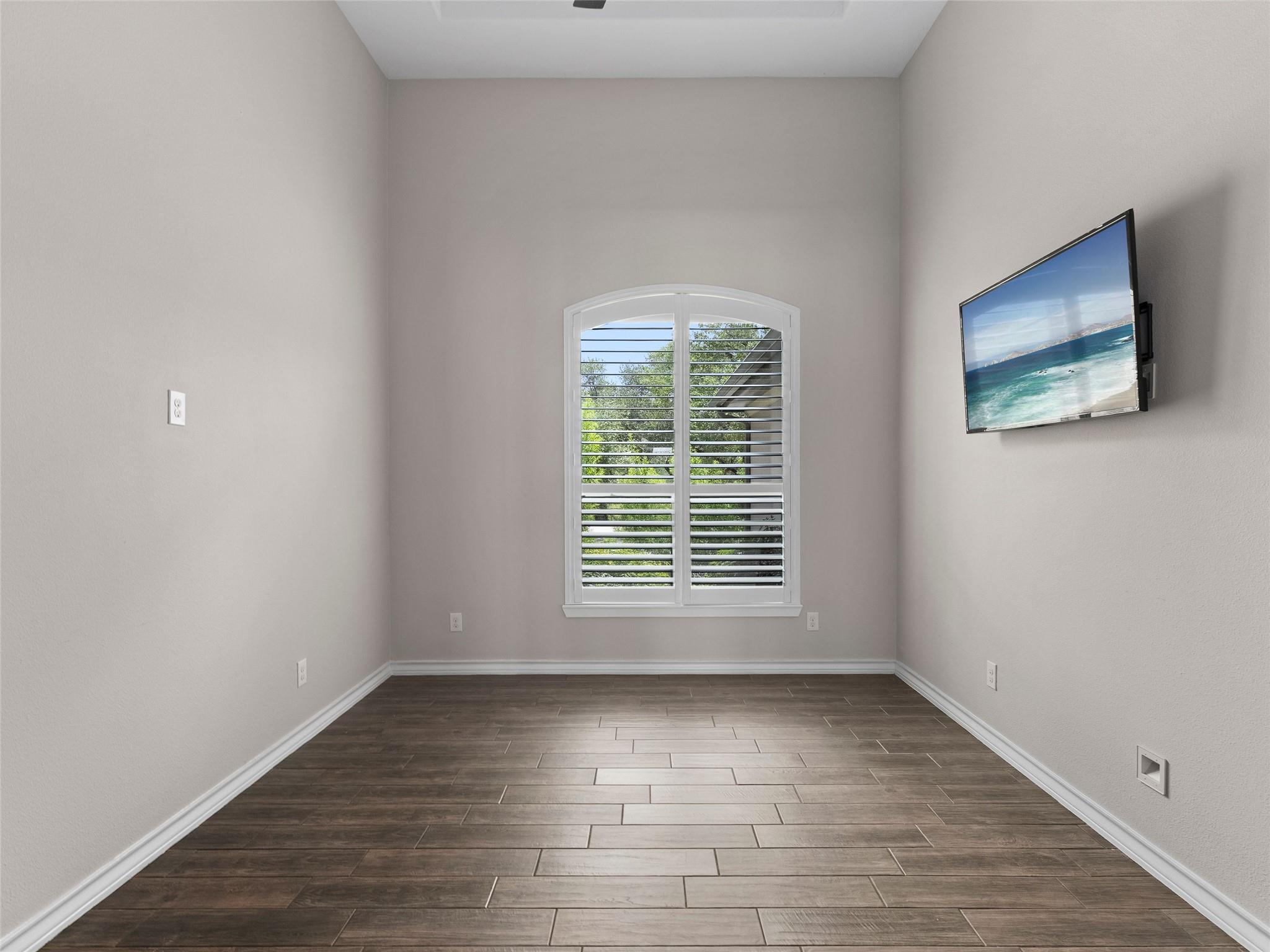 654 Copper Trce Property Photo 23