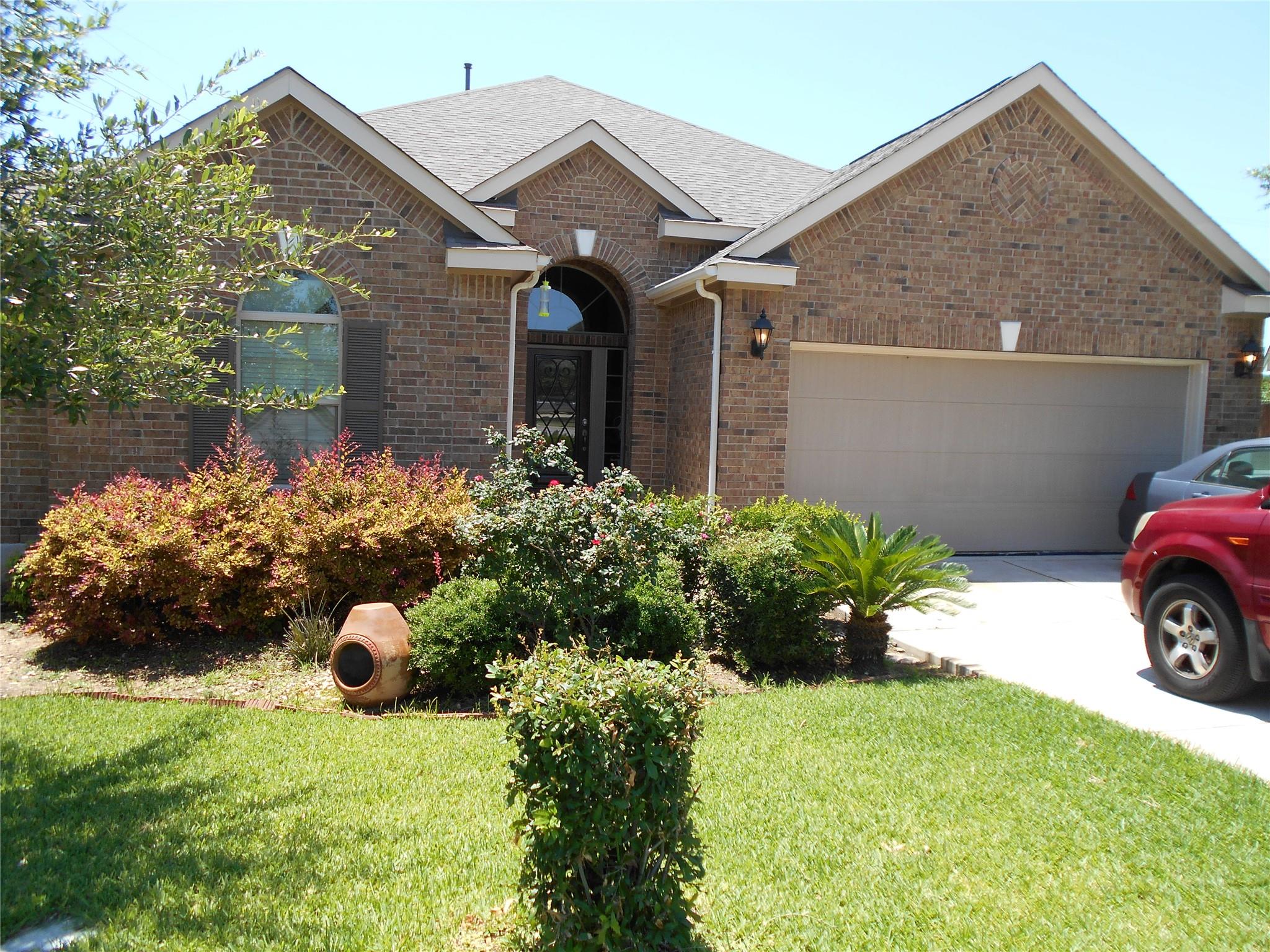 1707 Oakland Dr Property Photo 1