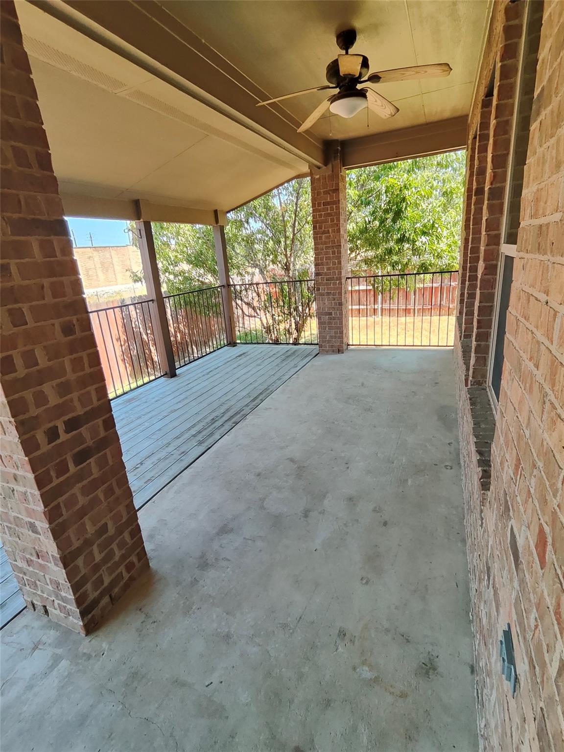 1707 Oakland Dr Property Photo 28