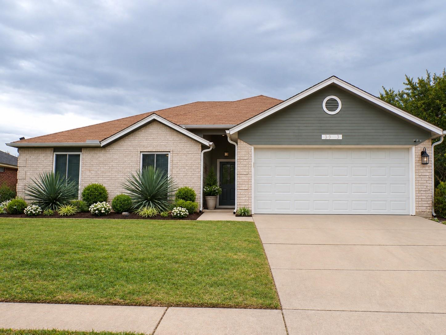 3903 Water Oak Dr Property Photo 1