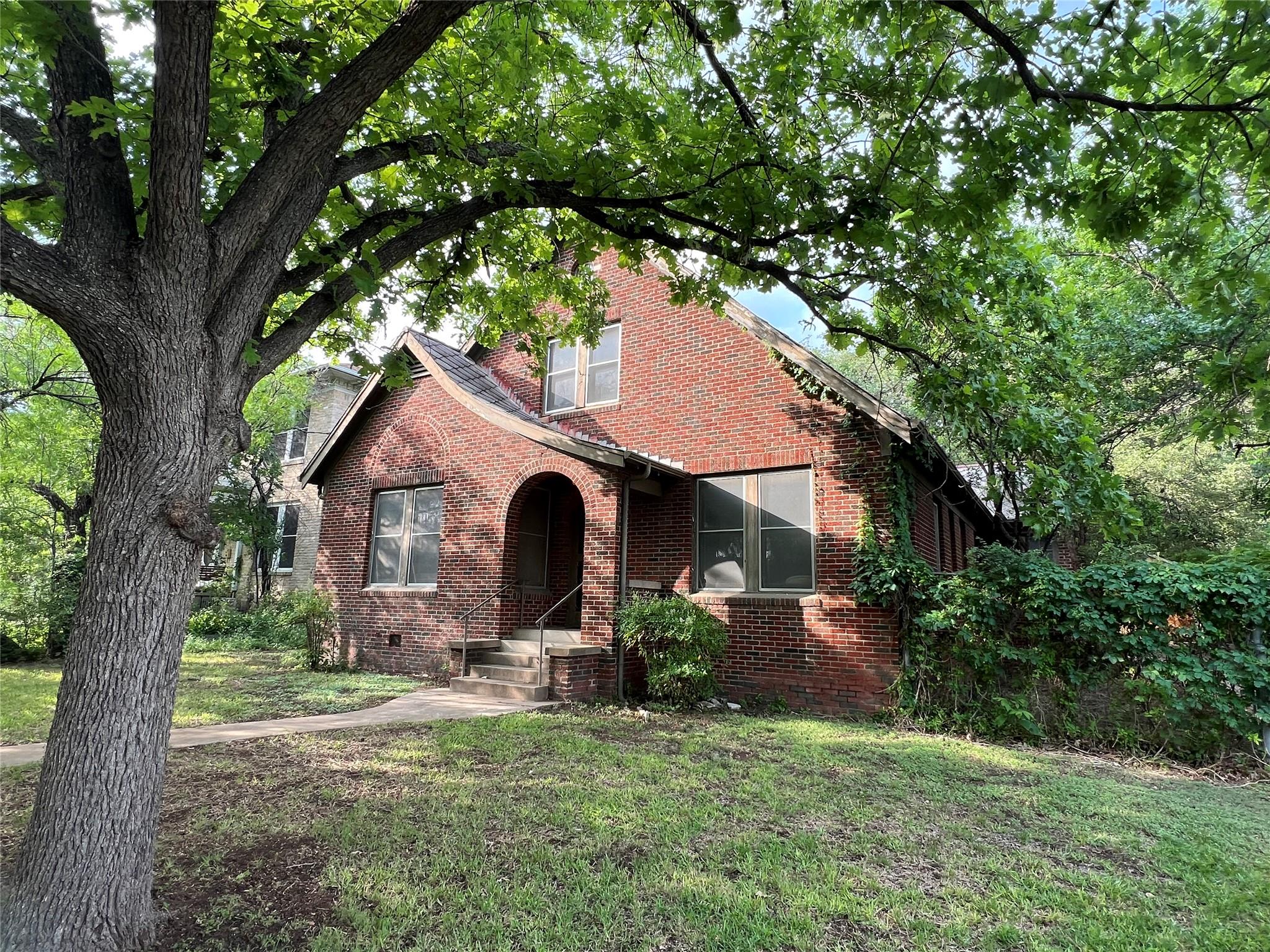 Real Estate Main Image