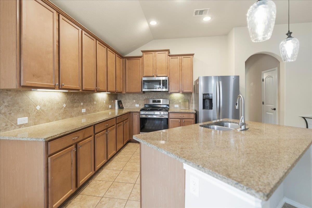 236 Fletcher Bnd Property Photo 3