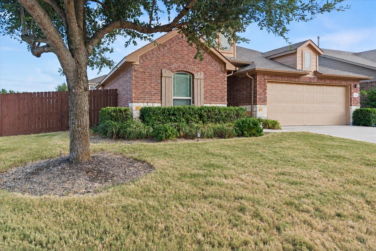 236 Fletcher Bnd Property Photo 4