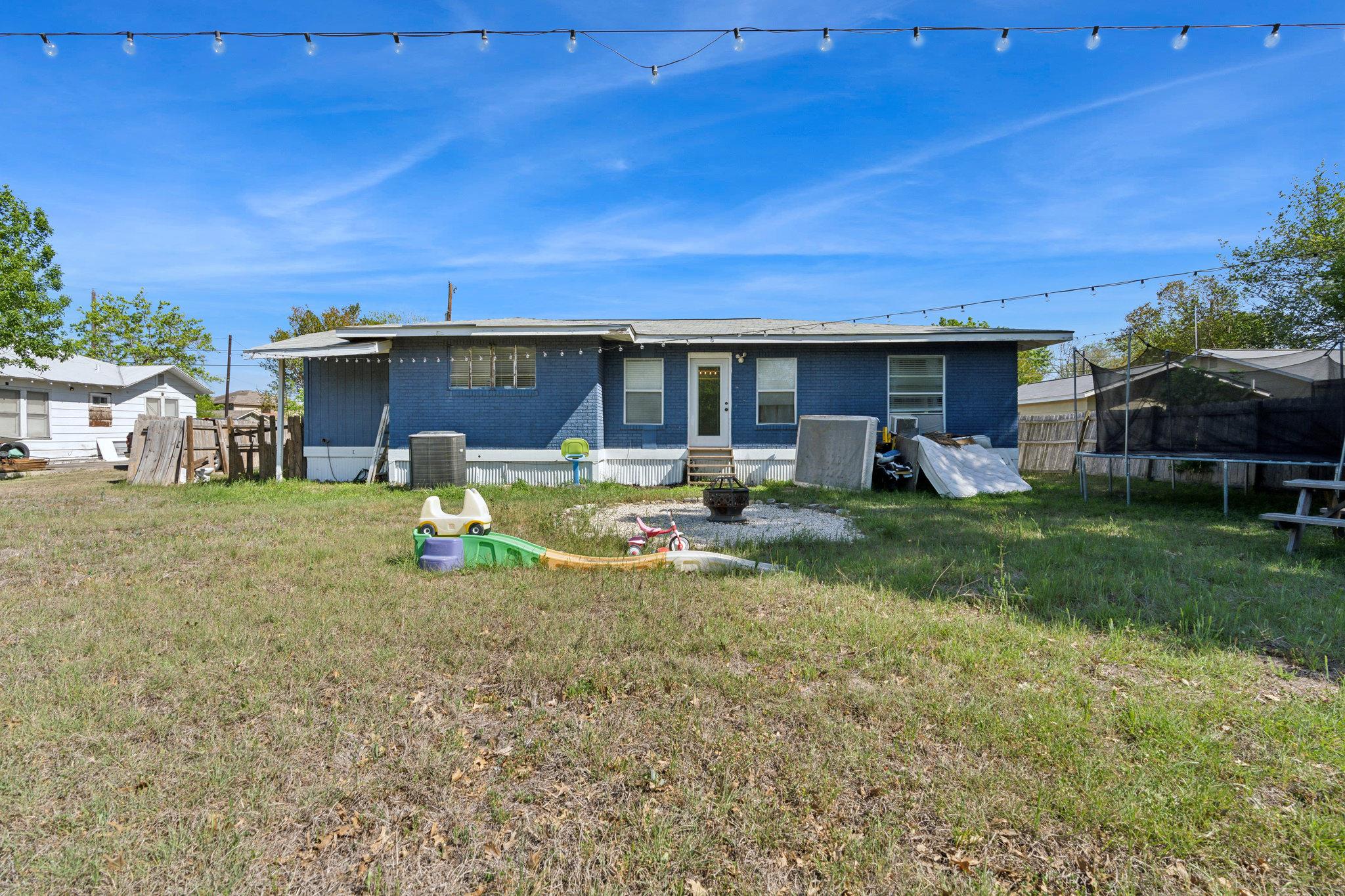 237 Caddell Ln Property Photo