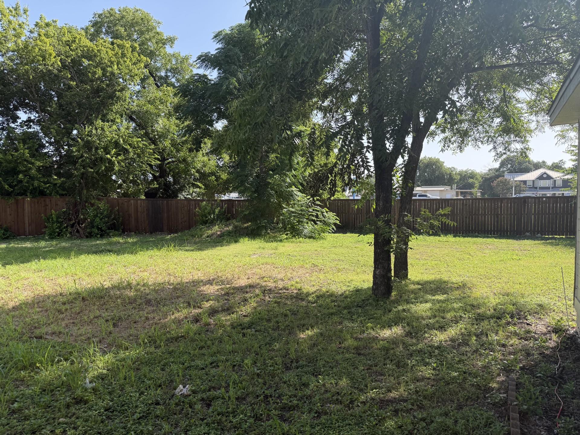 103 S Walnut St Property Photo 5