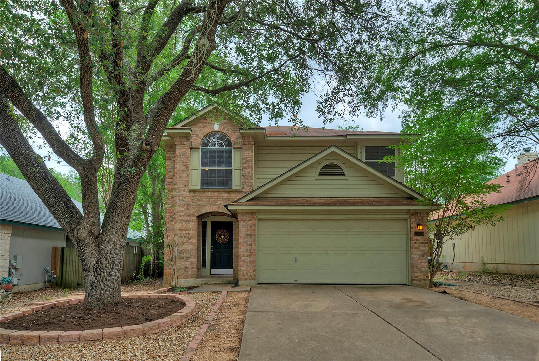 1319 Strickland Dr Property Photo 1