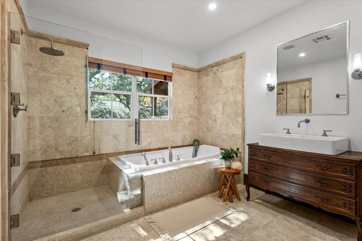 1711 Ravey St #1711 Property Photo 17