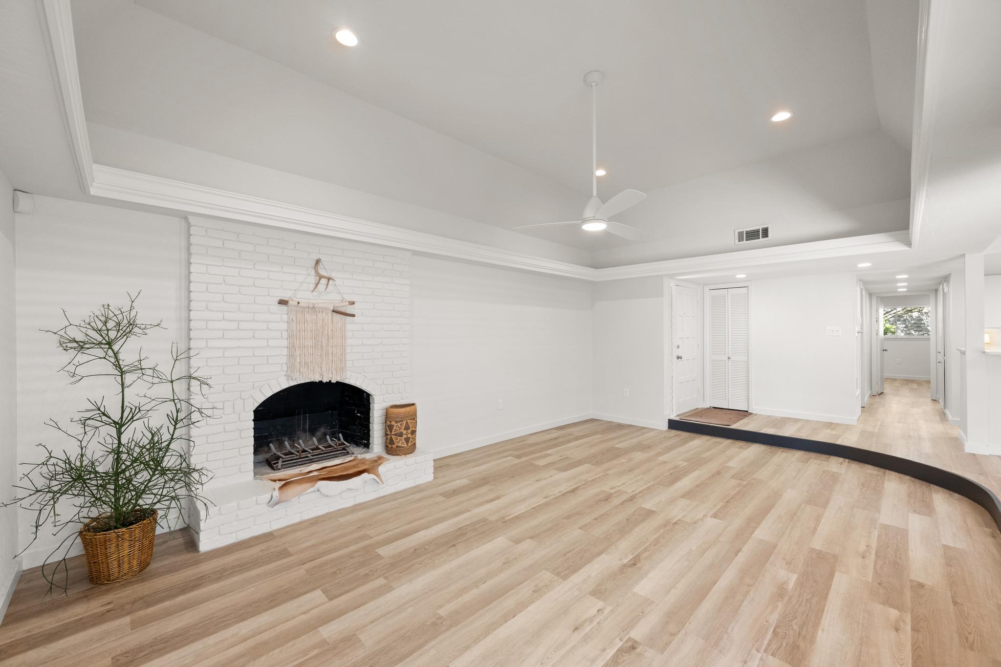 3204 Maywood Ave #2 Property Photo 1