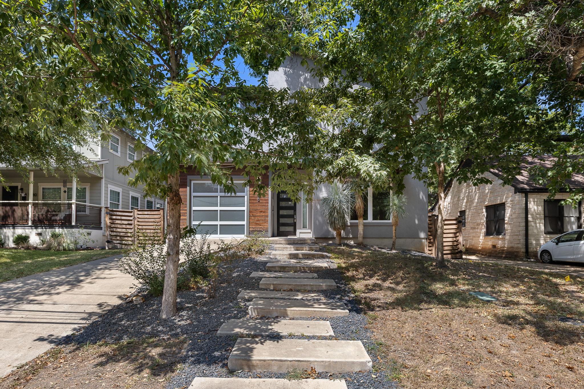 1208 Kinney Ave Property Photo 2