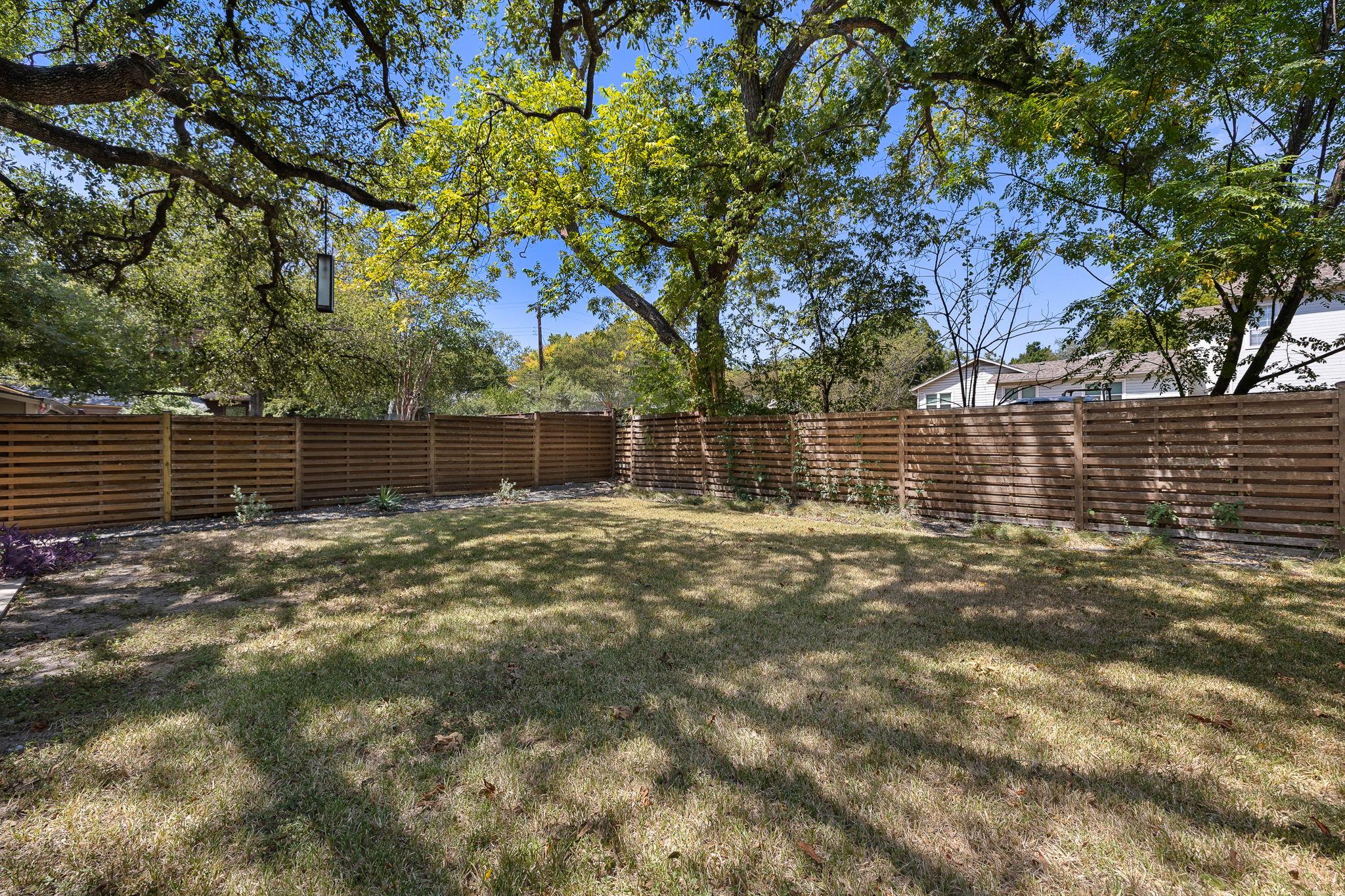 1208 Kinney Ave Property Photo 31