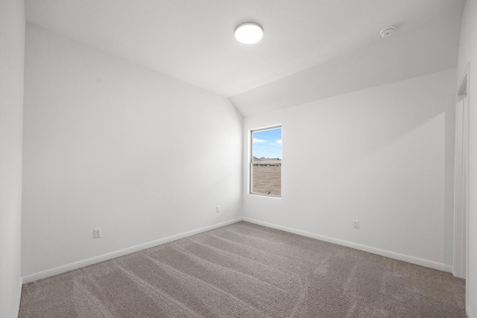 215 Hornet St Property Photo 24