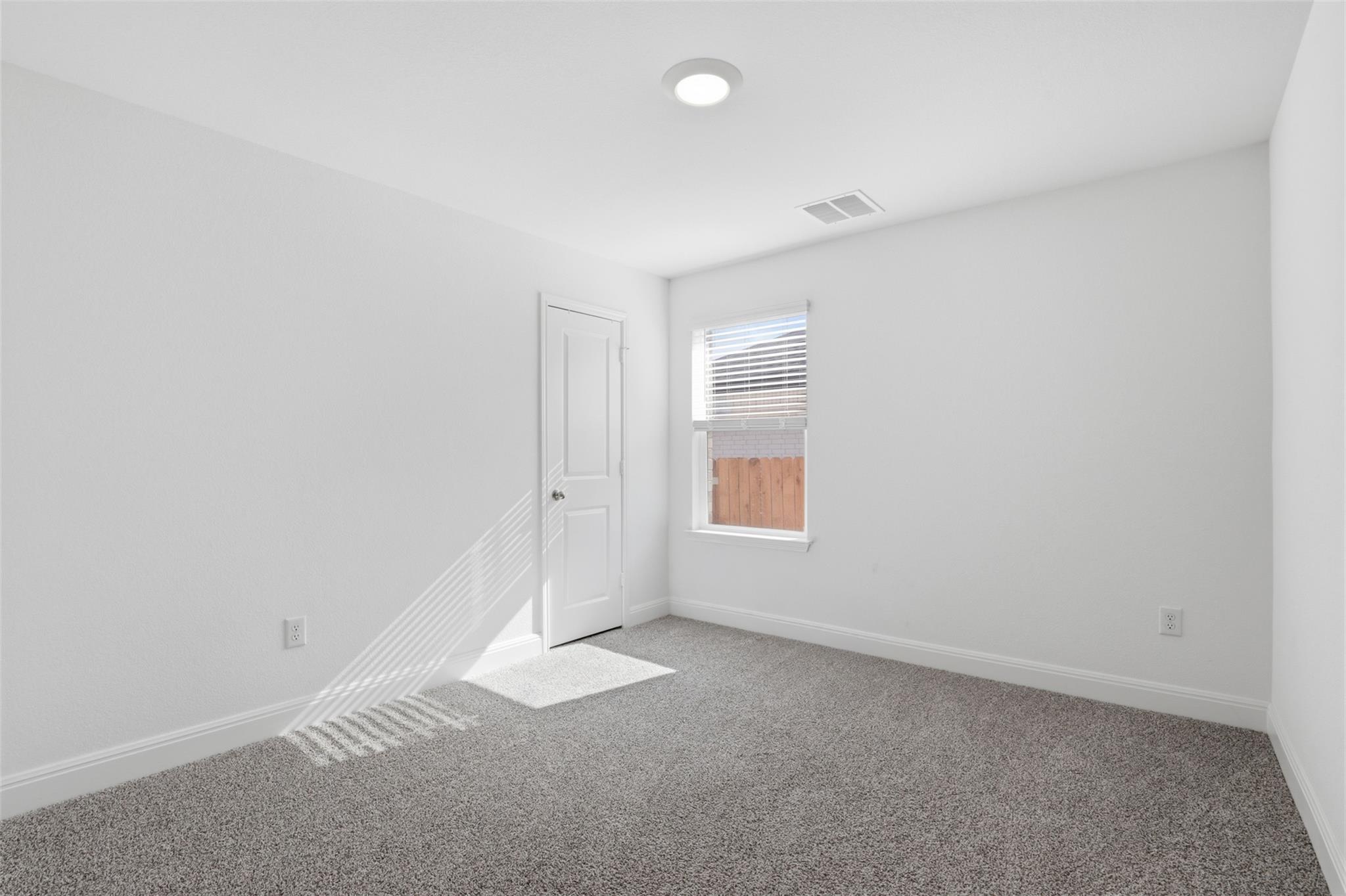 109 Bruin Paw Dr Property Photo 7