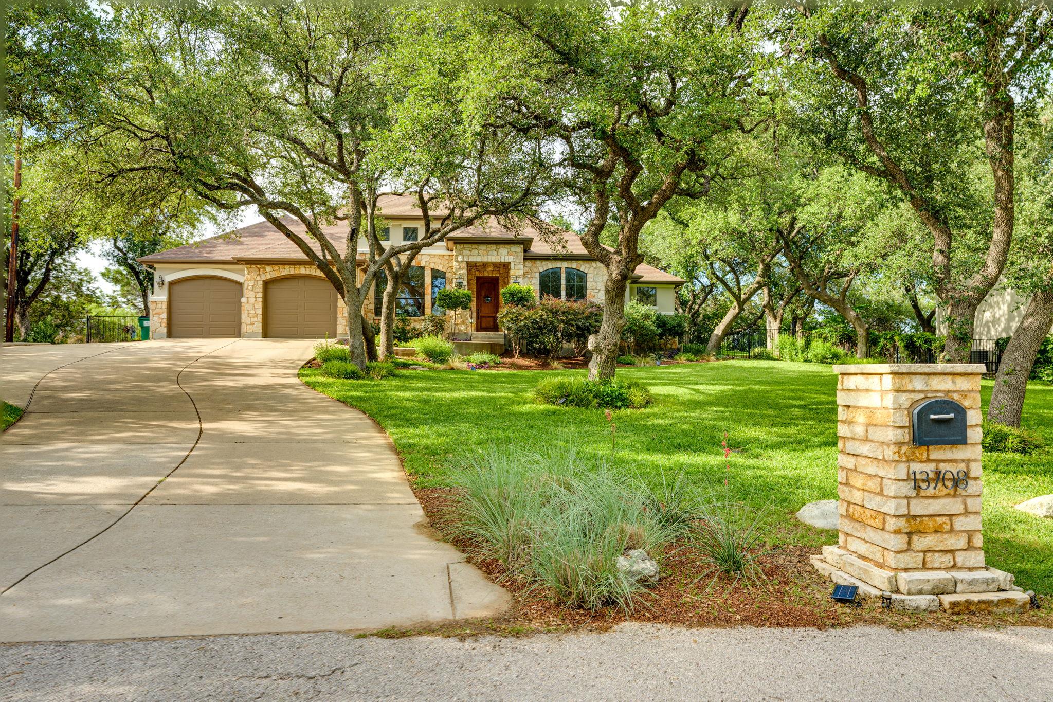 13708 Montview Dr Property Photo