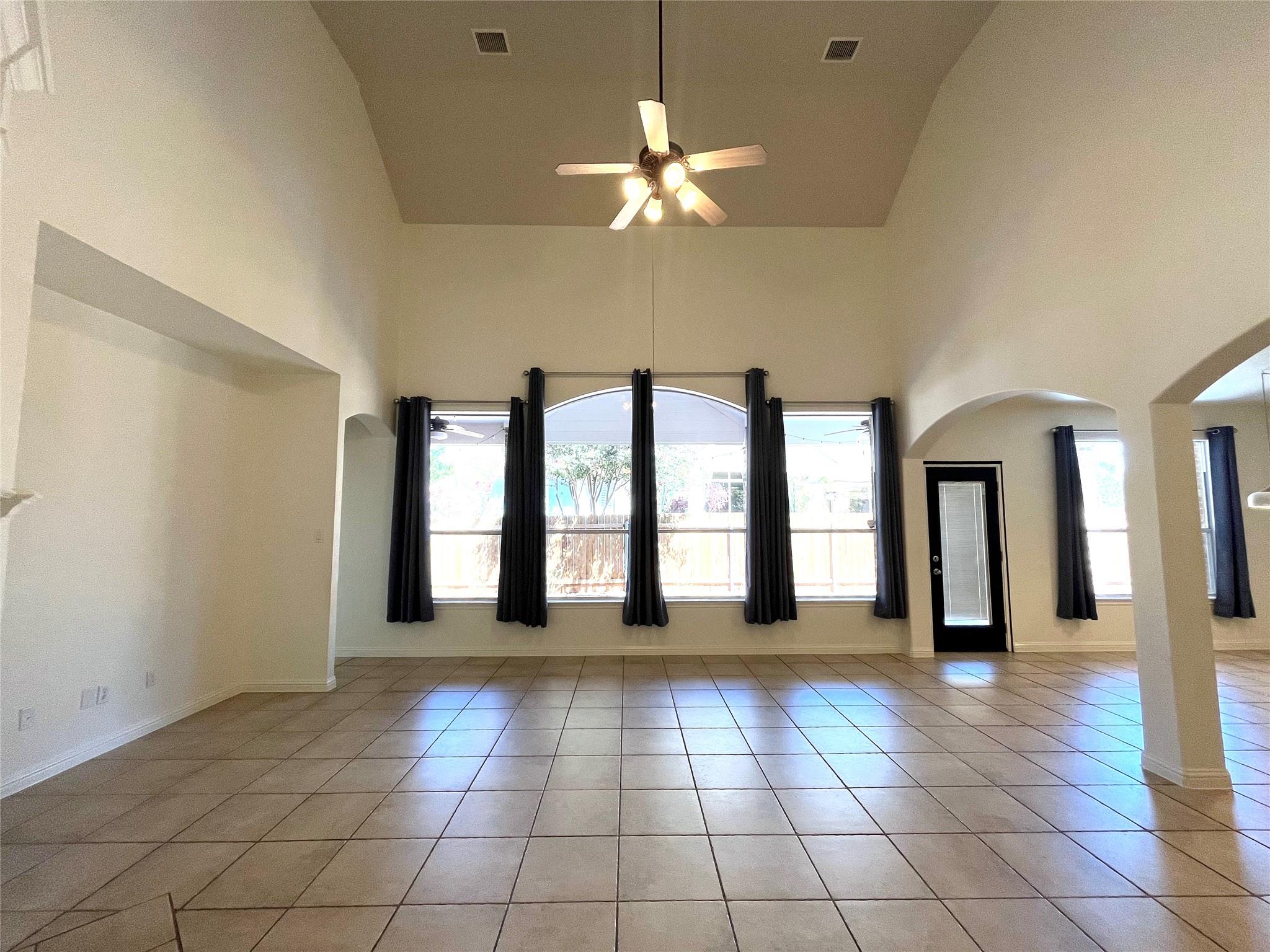 3004 Edgecreek Pl Property Photo 4