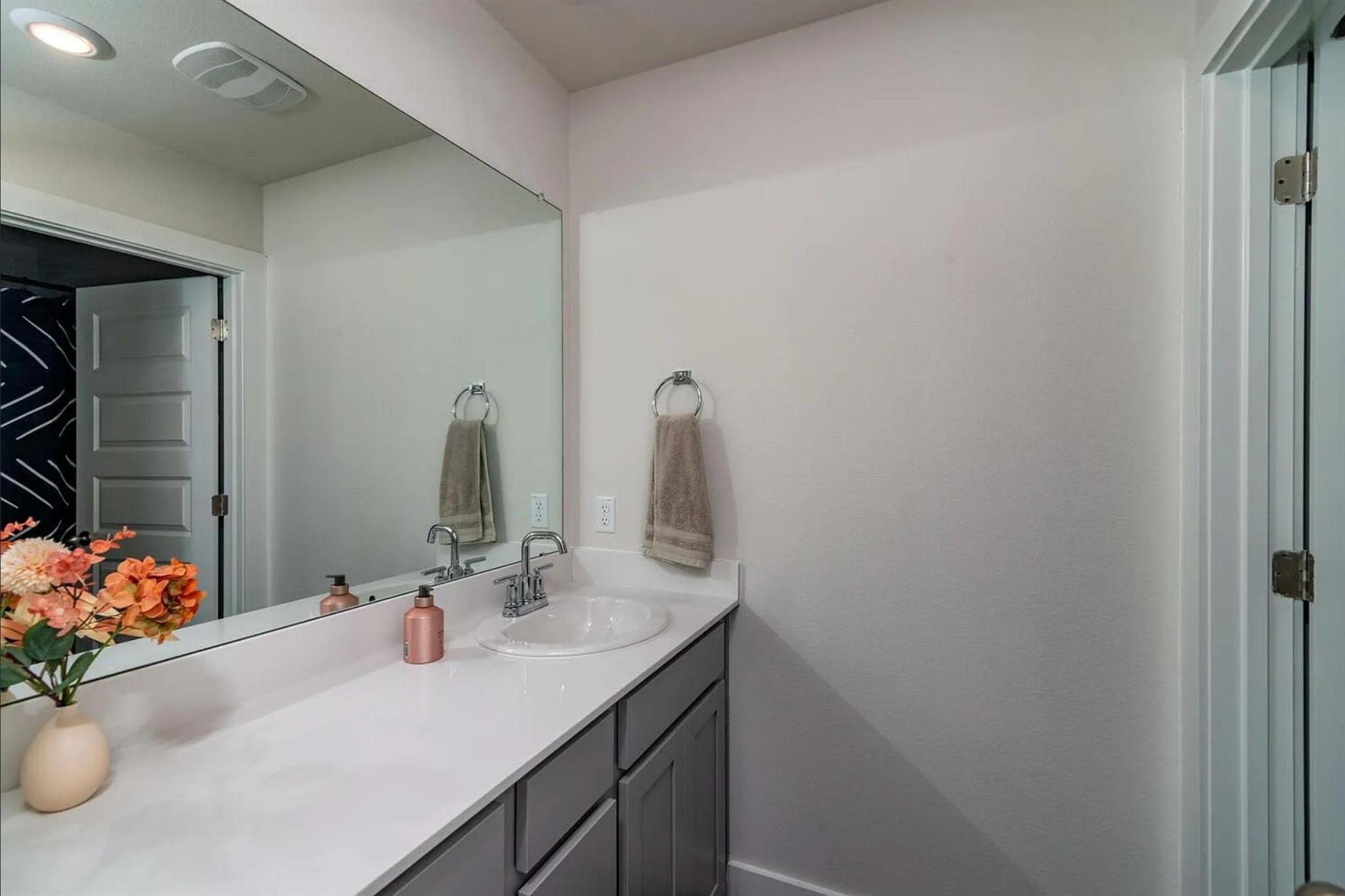 7501 Travertine Spring Dr Property Photo 24