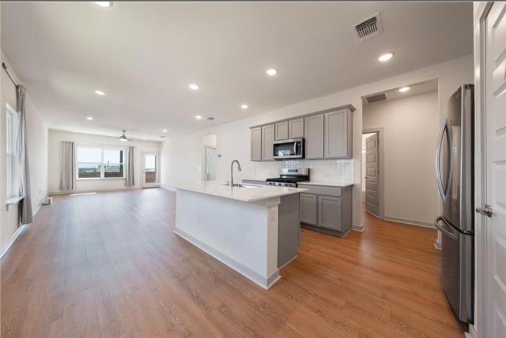 10805 Meris Ln Property Photo 6