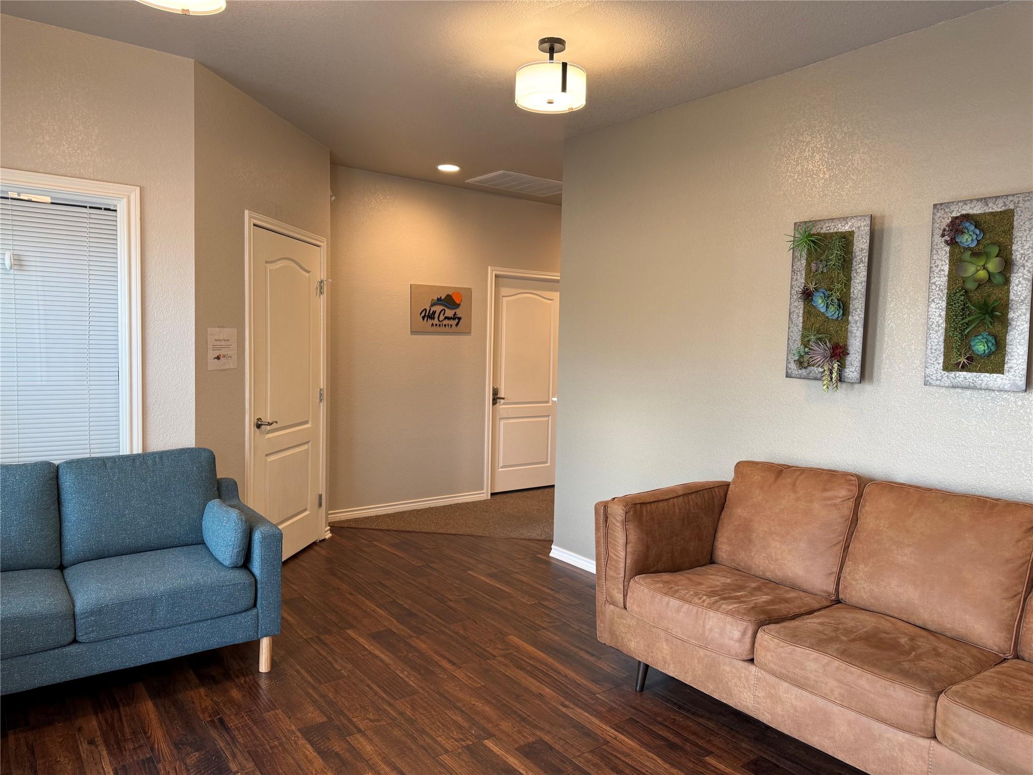 1464 E Whitestone Blvd #1101 Property Photo 5
