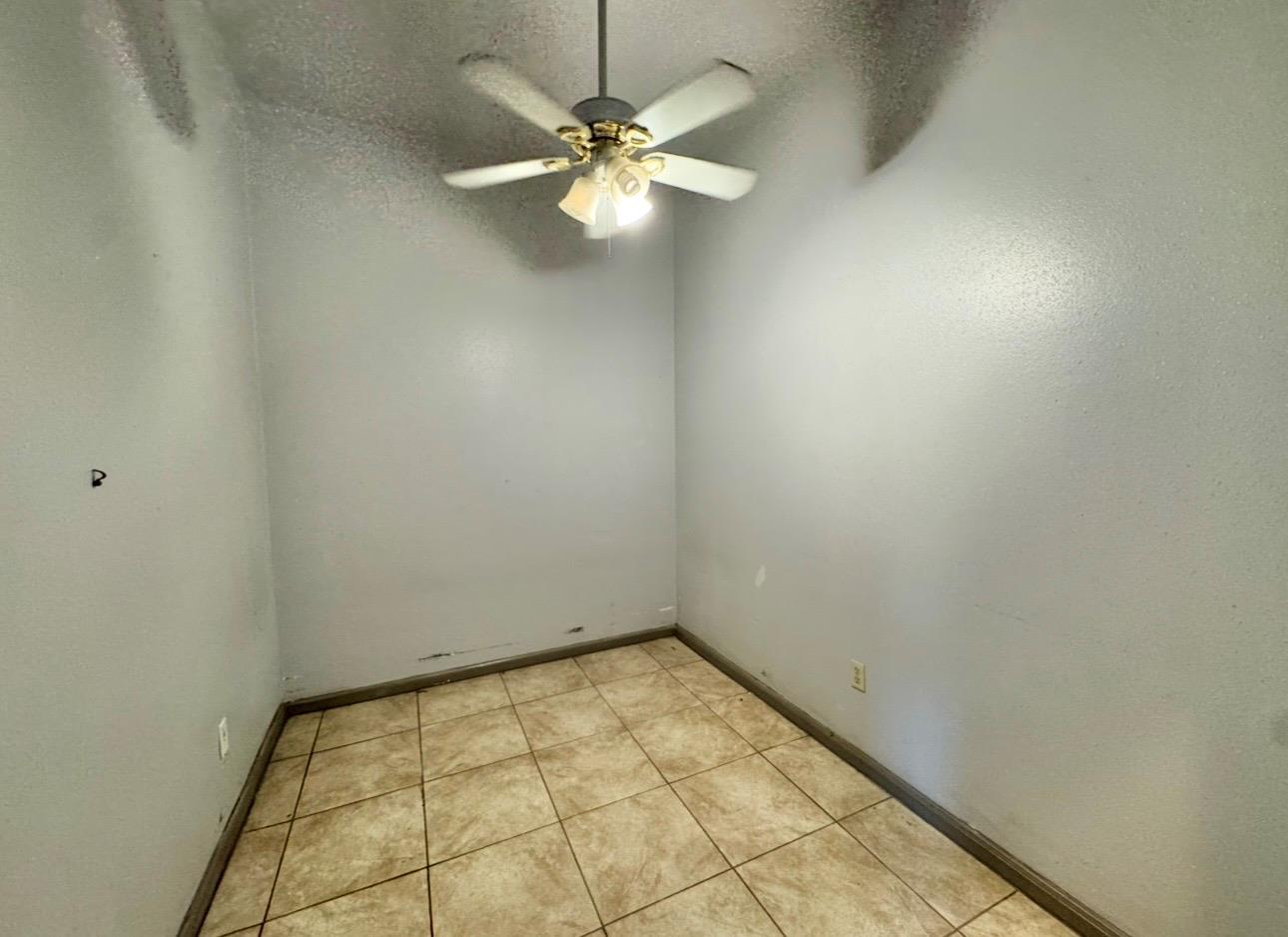 205 S Main St #a Property Photo 7