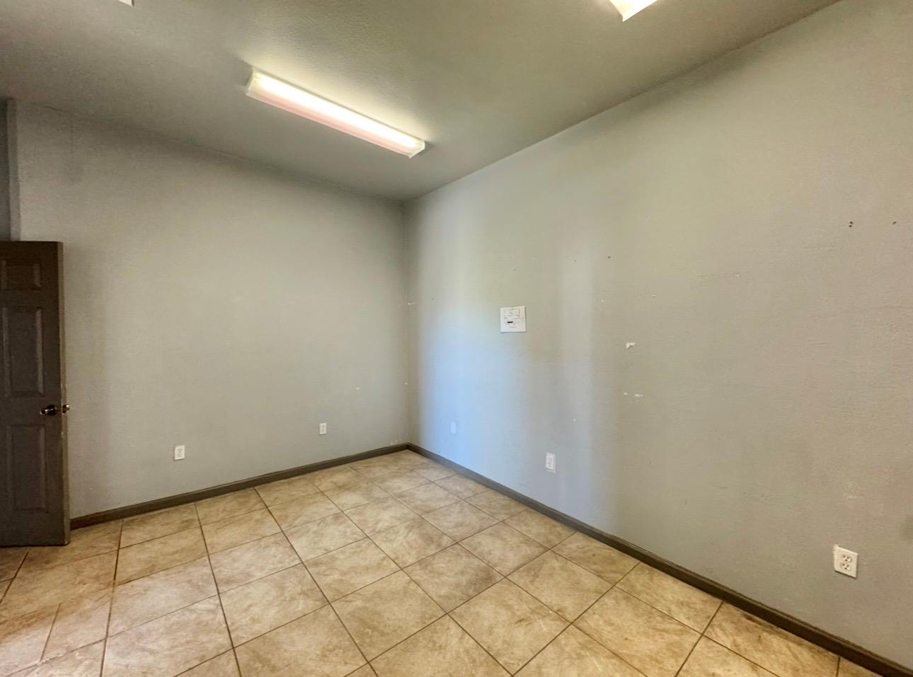 205 S Main St #a Property Photo 13