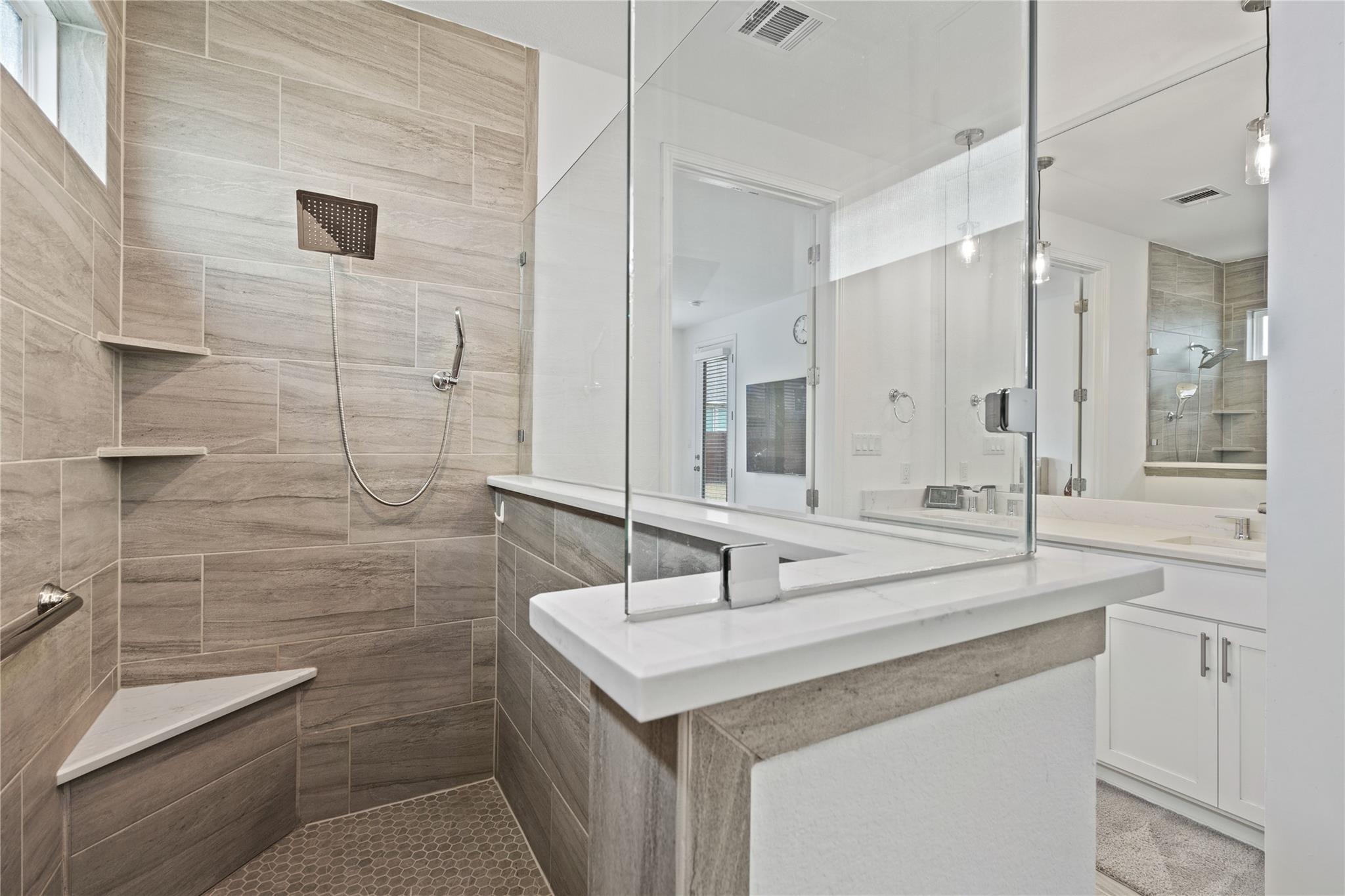 708 Leeward Pass Property Photo 28