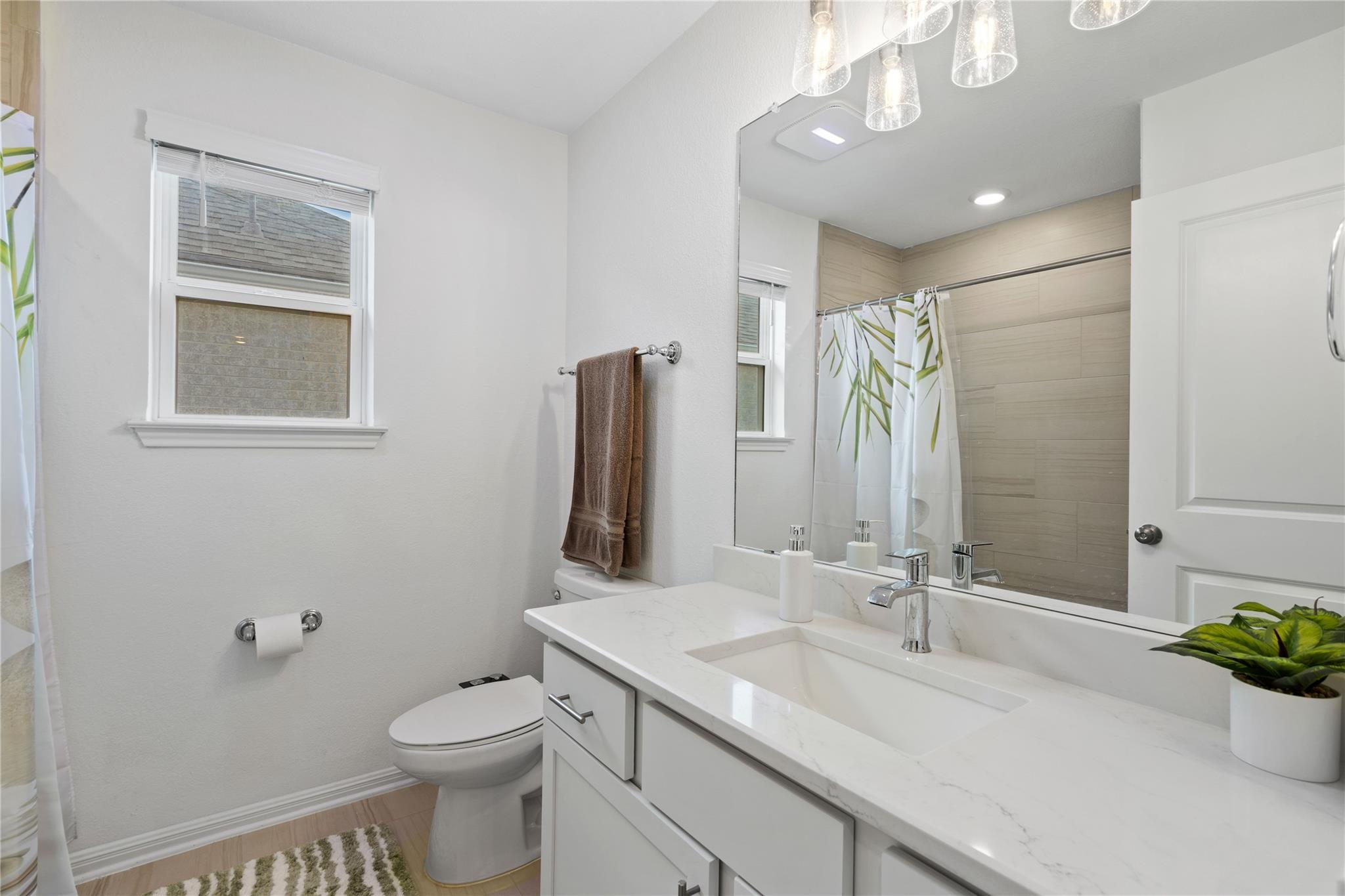 708 Leeward Pass Property Photo 32