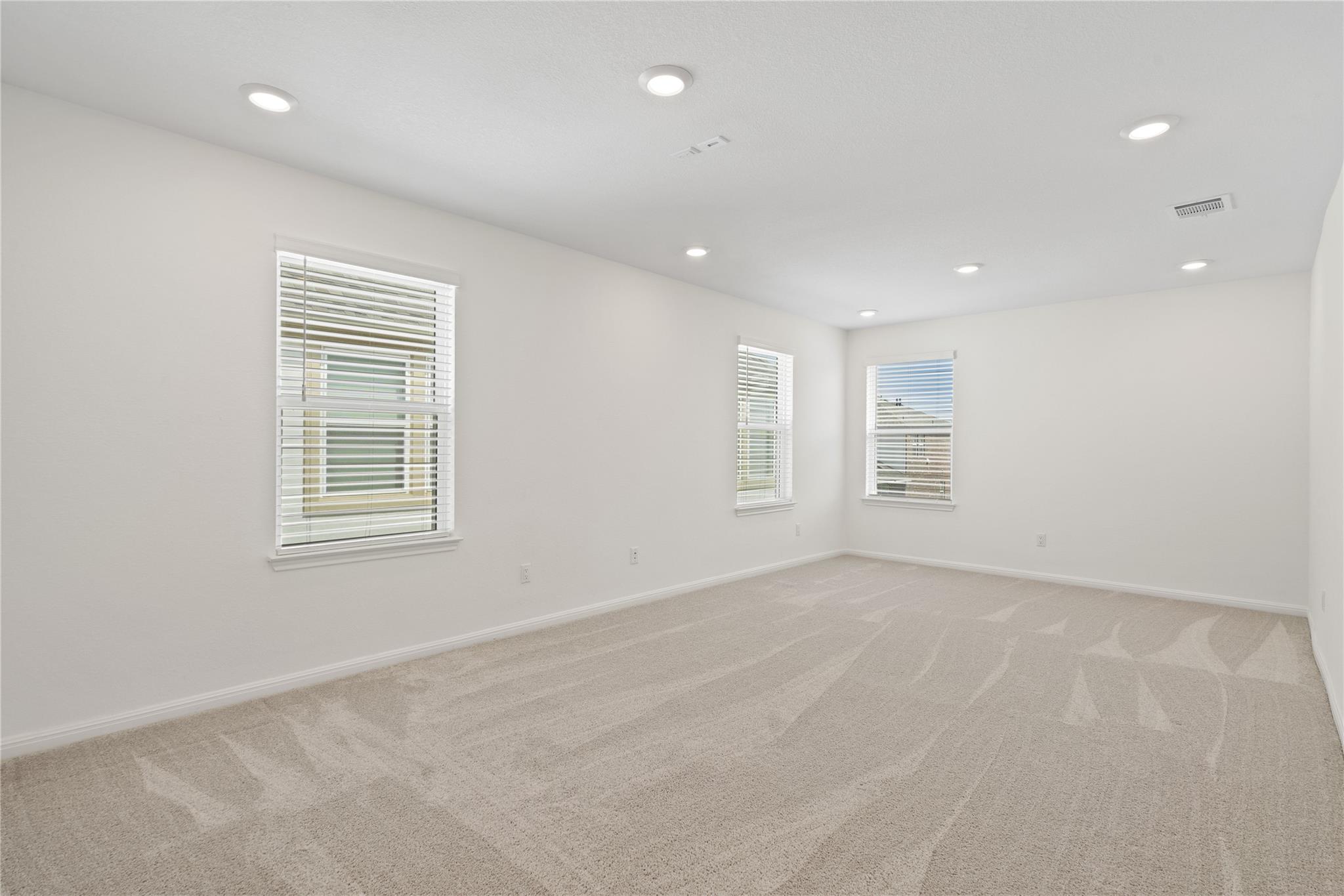 708 Leeward Pass Property Photo 35