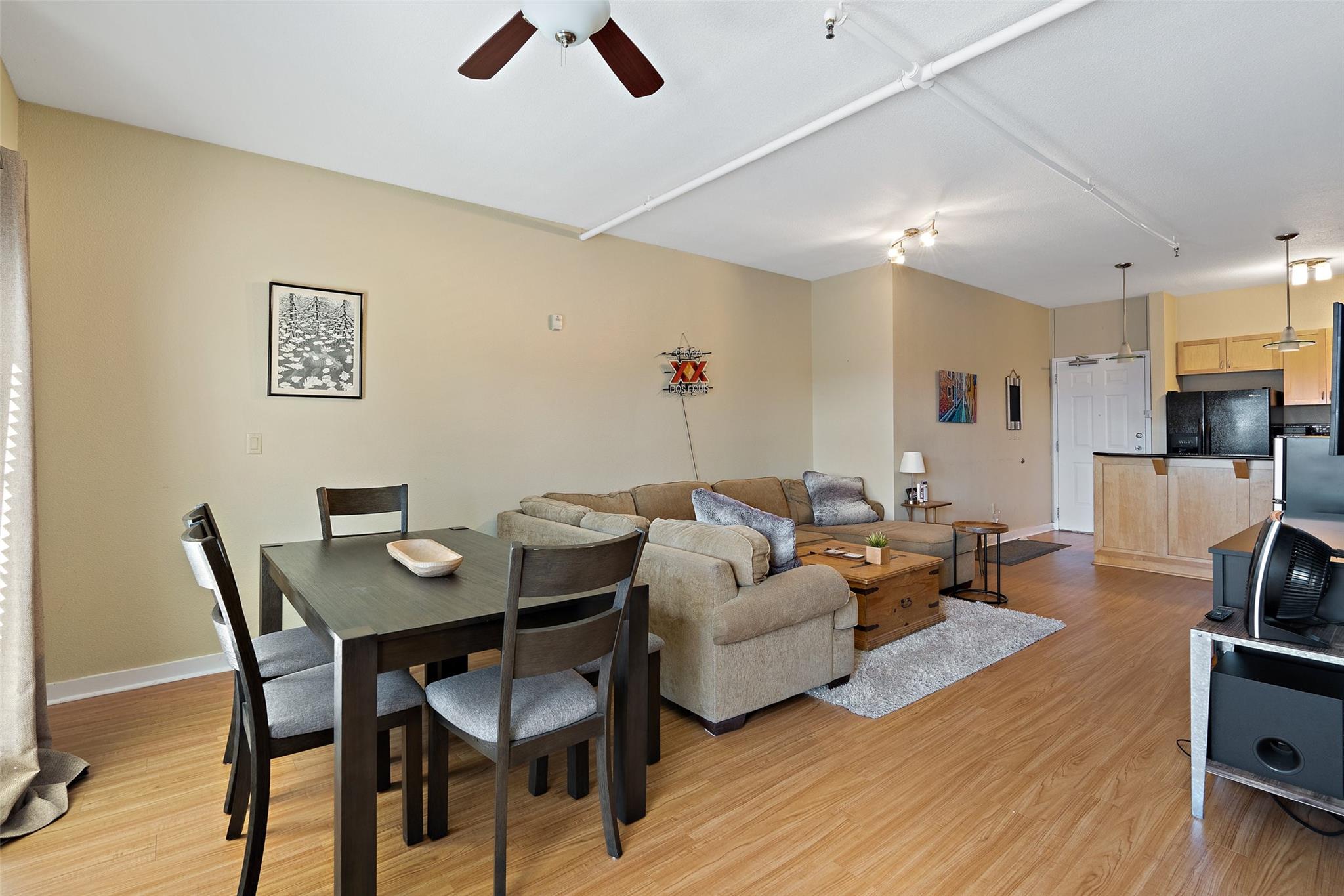 711 W 26th St #307 Property Photo 12