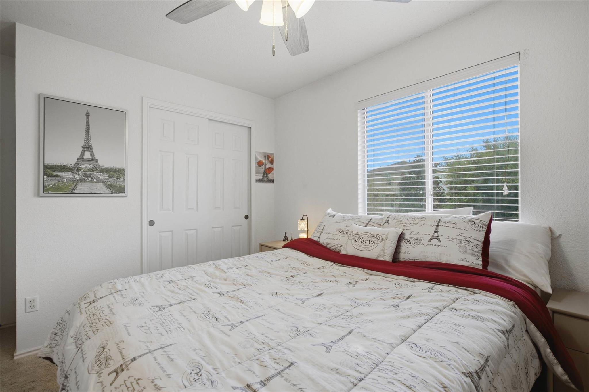 912 Sweet Leaf Ln Property Photo 17