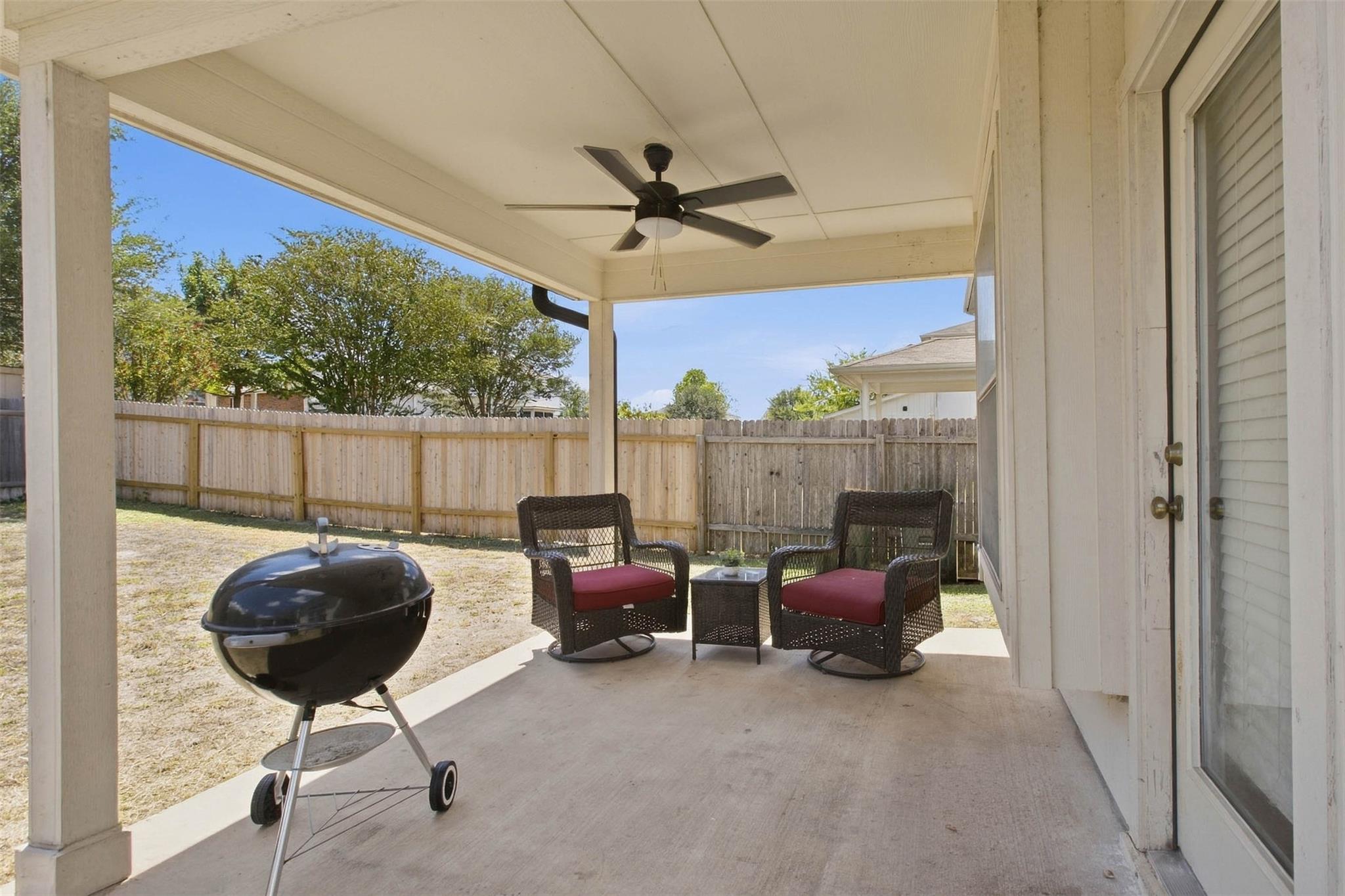 912 Sweet Leaf Ln Property Photo 21