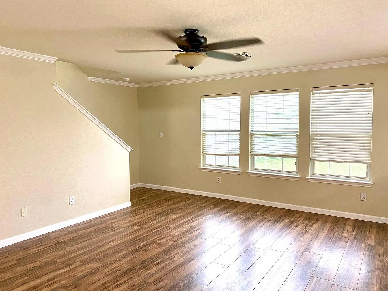 731 Abundance Ln Property Photo 3