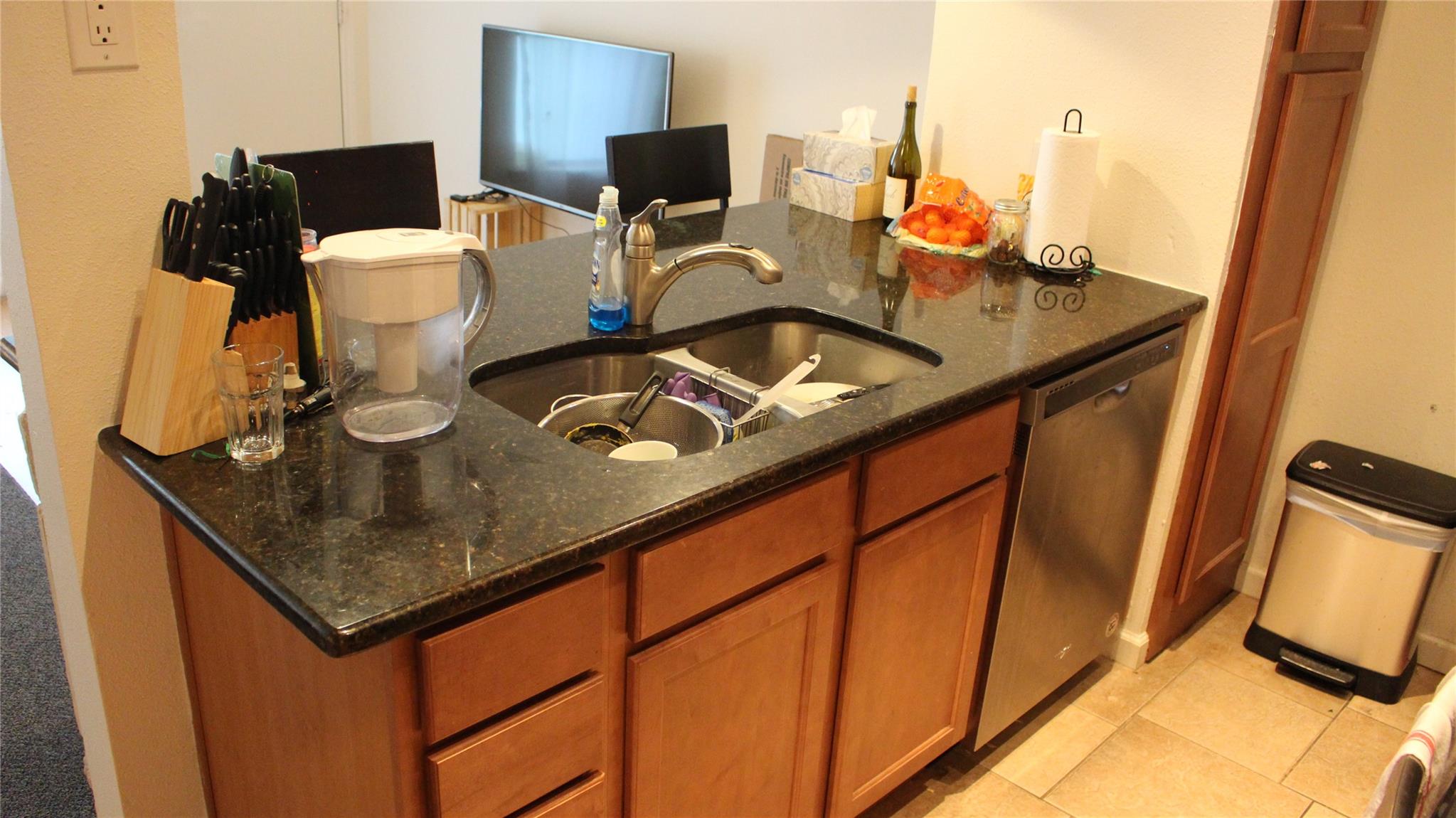 612 Park Pl #302 Property Photo 6